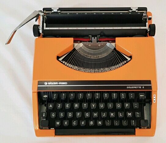 Silver reed seiko typewriter