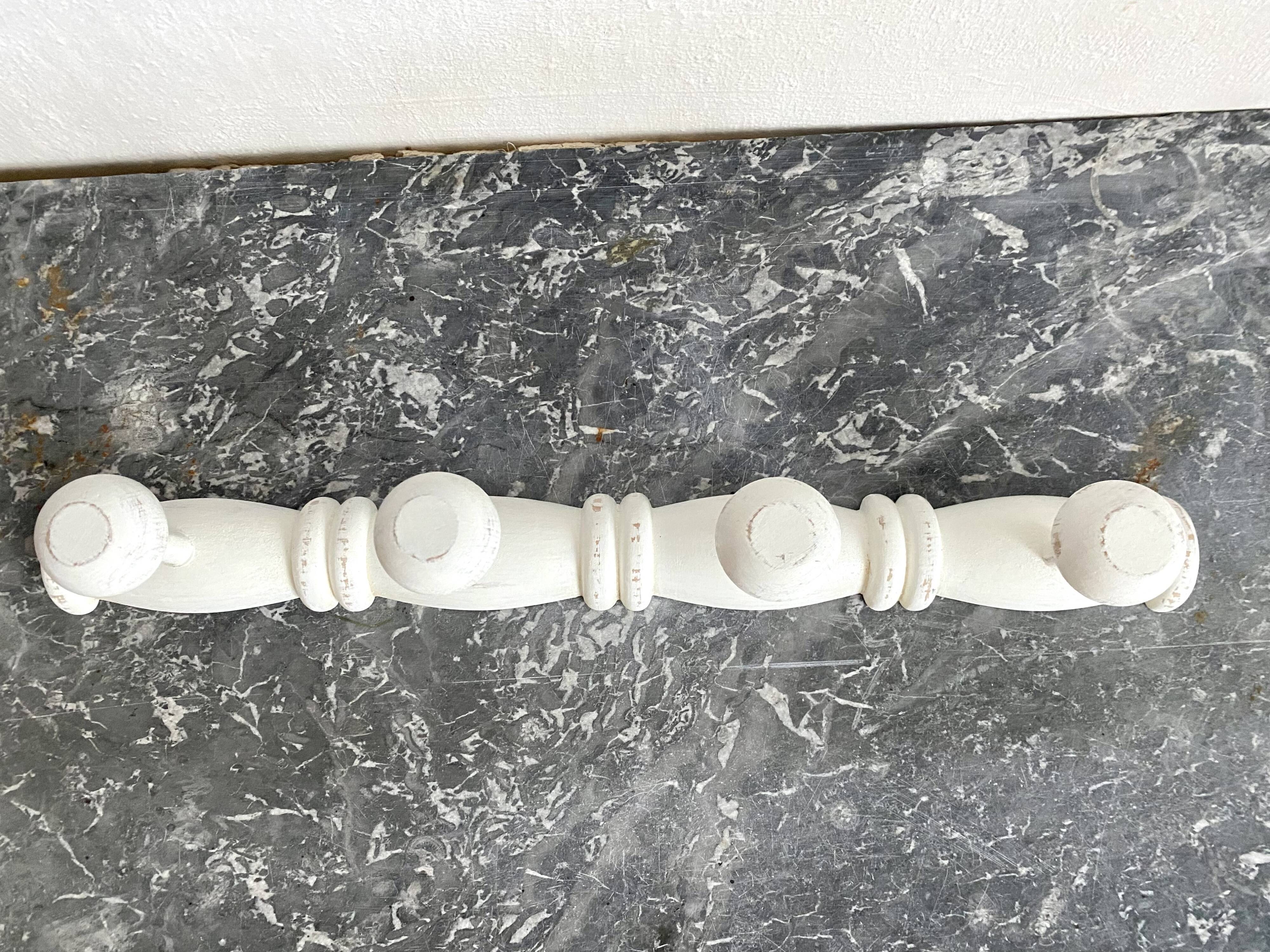 Wall-mounted coat rack