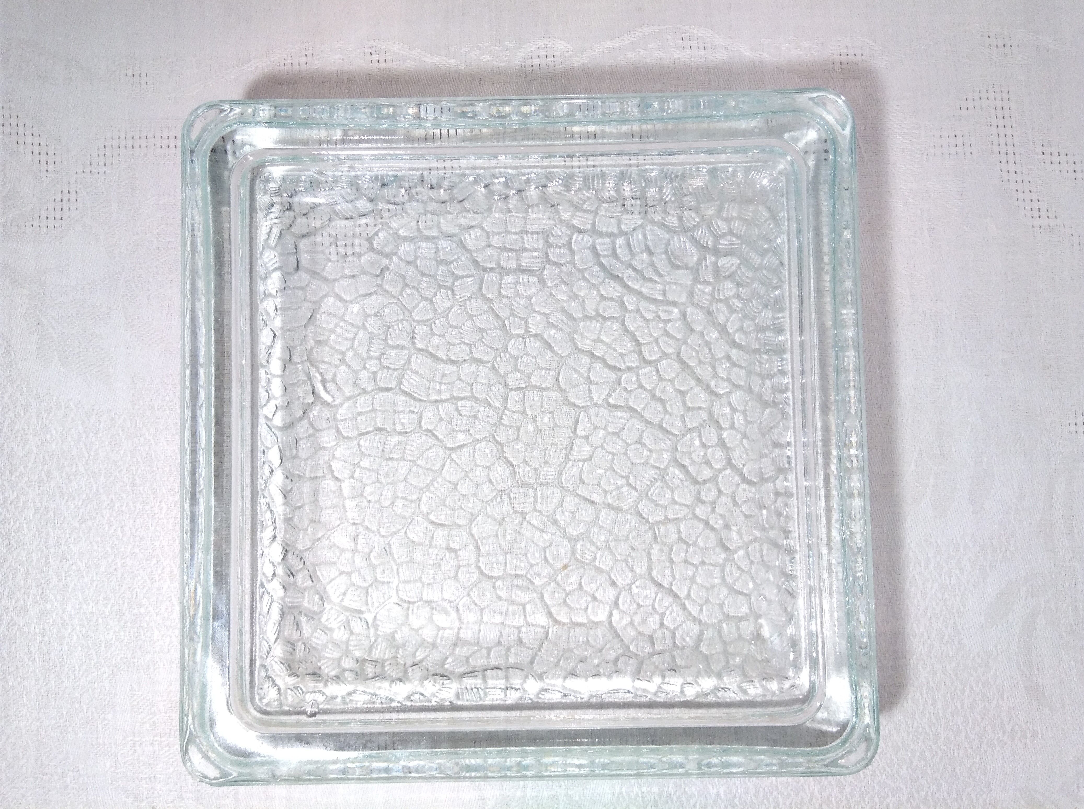 Empty pocket paved with modernist glass