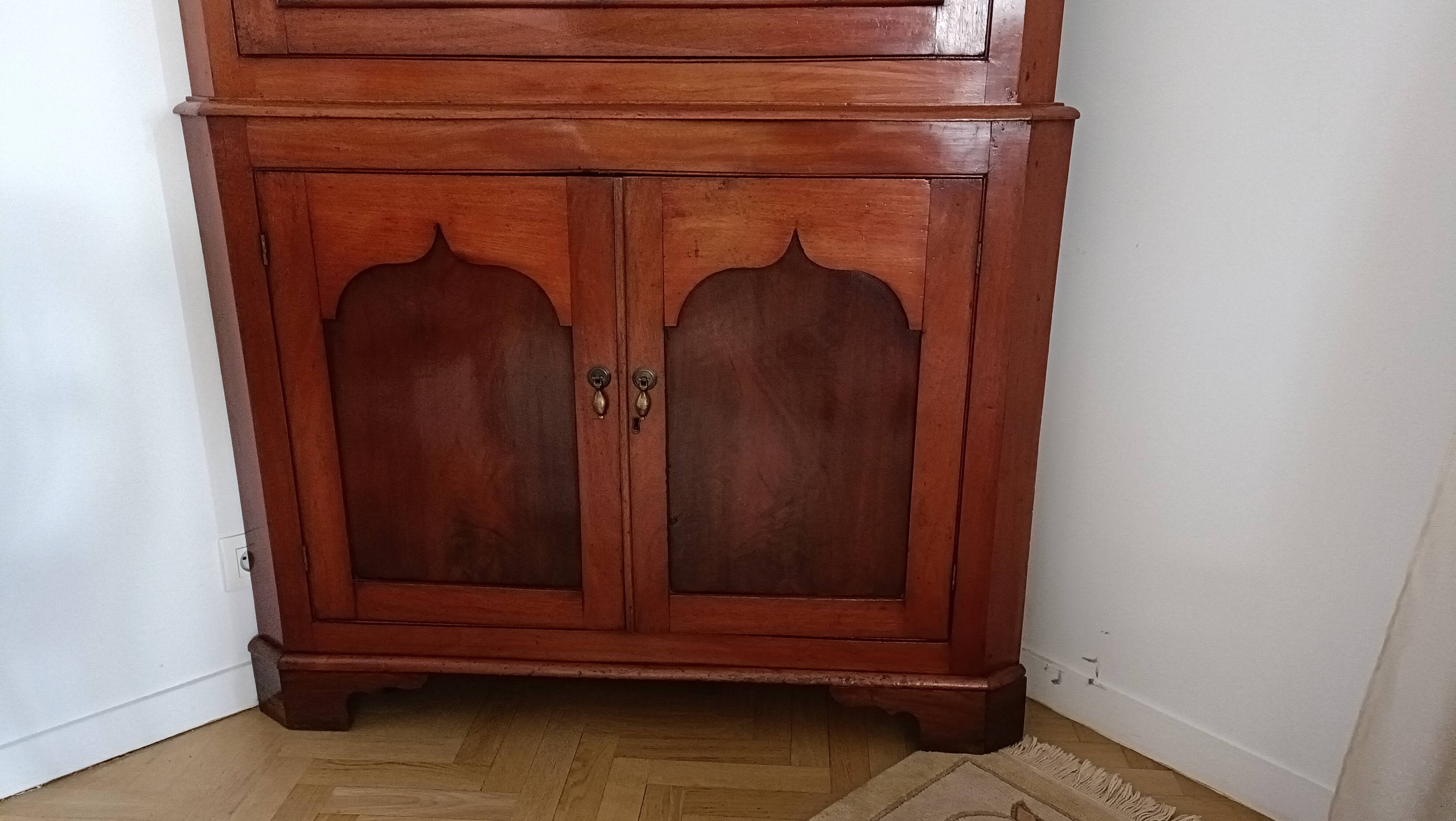 Corner cabinet, early 20th century corner display cabinet