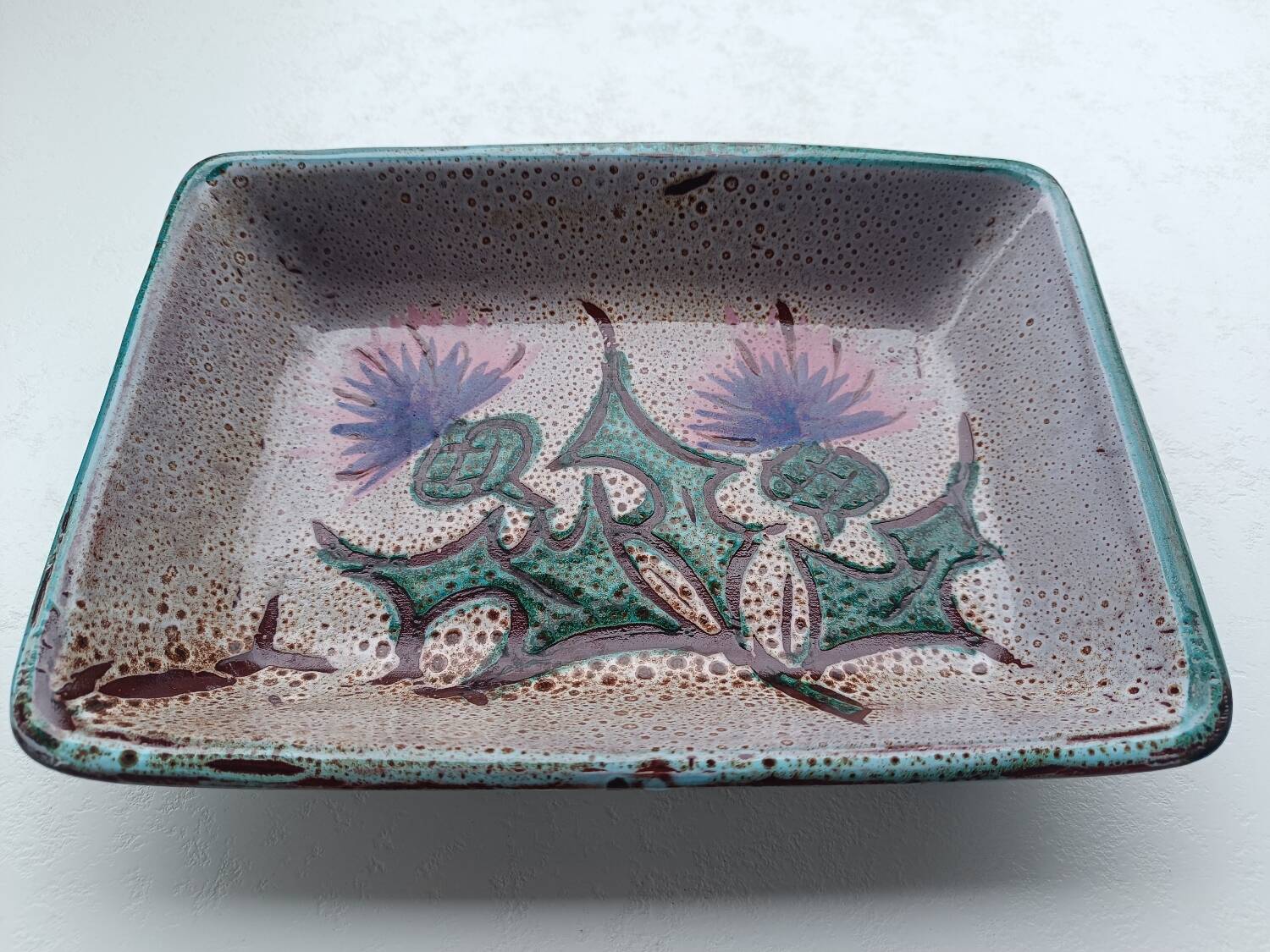 Vallauris thistle dish