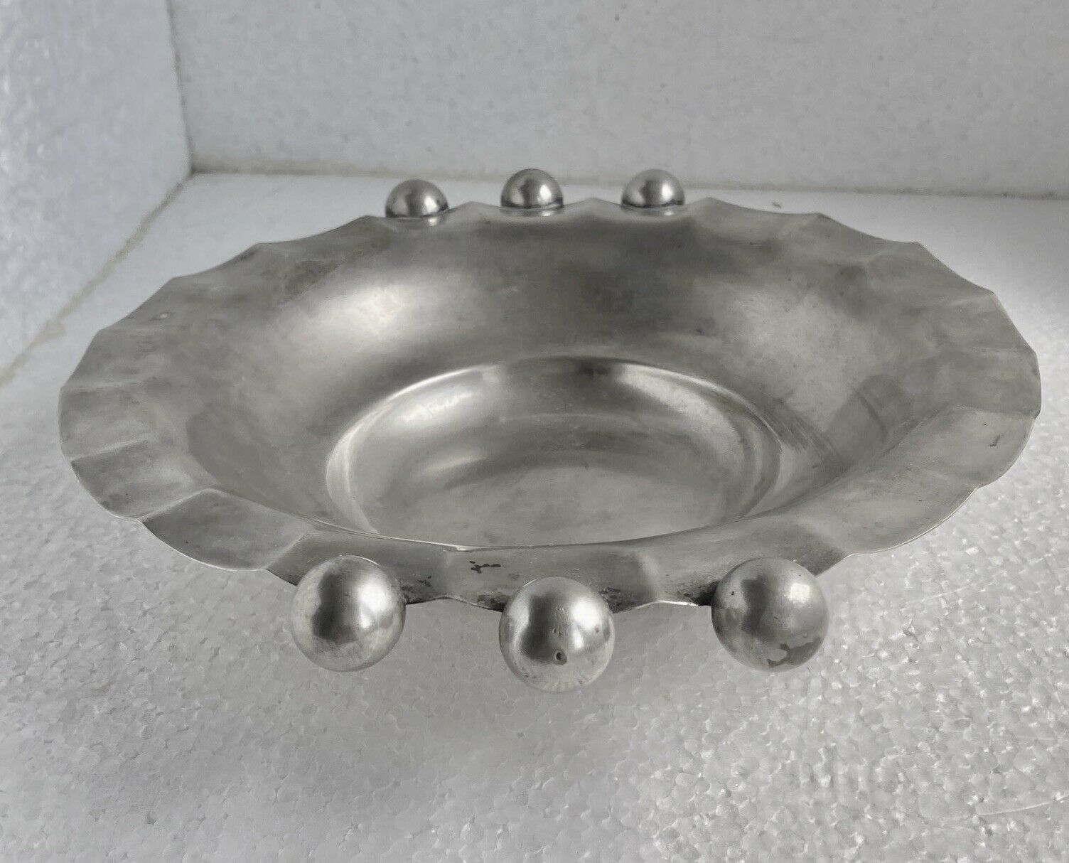 Coupe ou coupelle art déco moderniste en métal argenté estampillé - a voir !!!