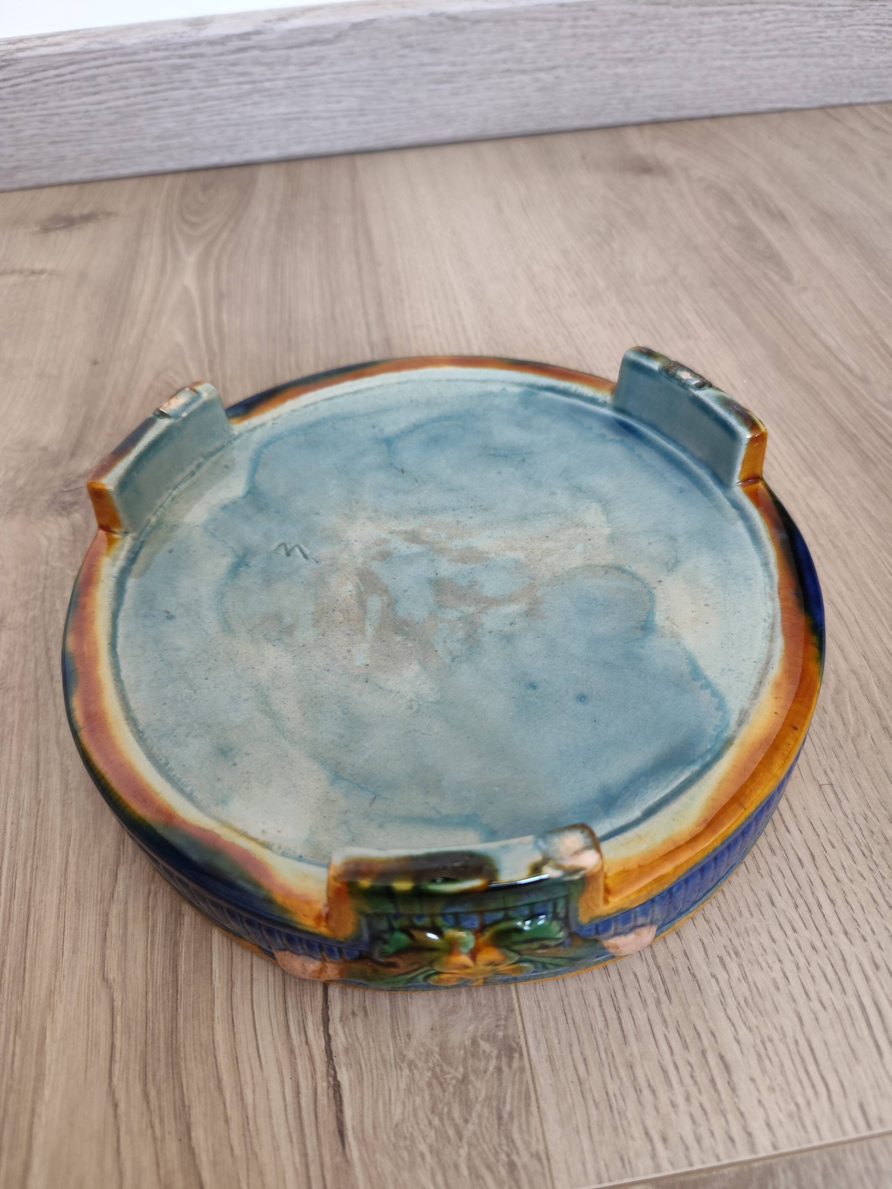 Antique Victorian Art Majolica Earthenware Cheese Cover with Dish