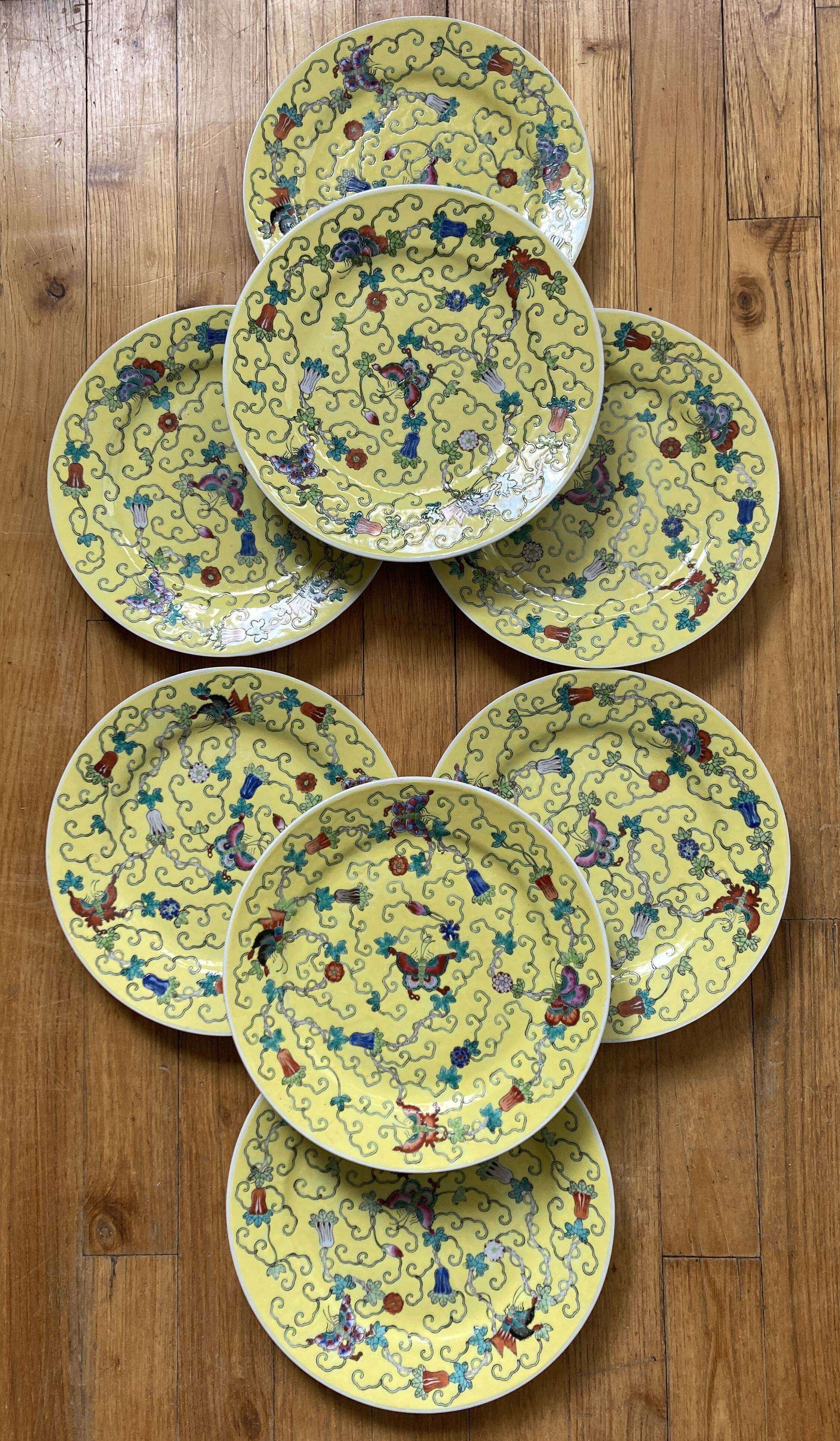 8 polychrome Chinese porcelain plates - Very good condition - 1950s