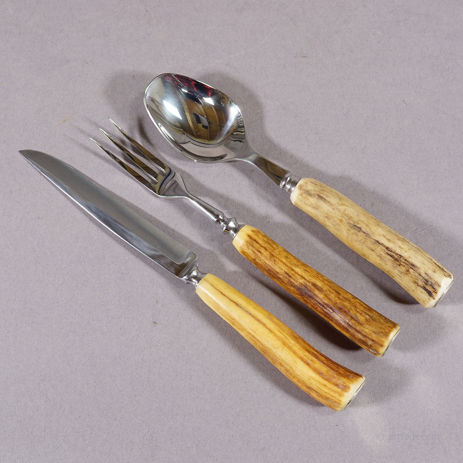 Vintage stainless steel and horn table service for 6 people, Germany 1950s.