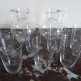 Lot of 7 glasses and 2 carafes