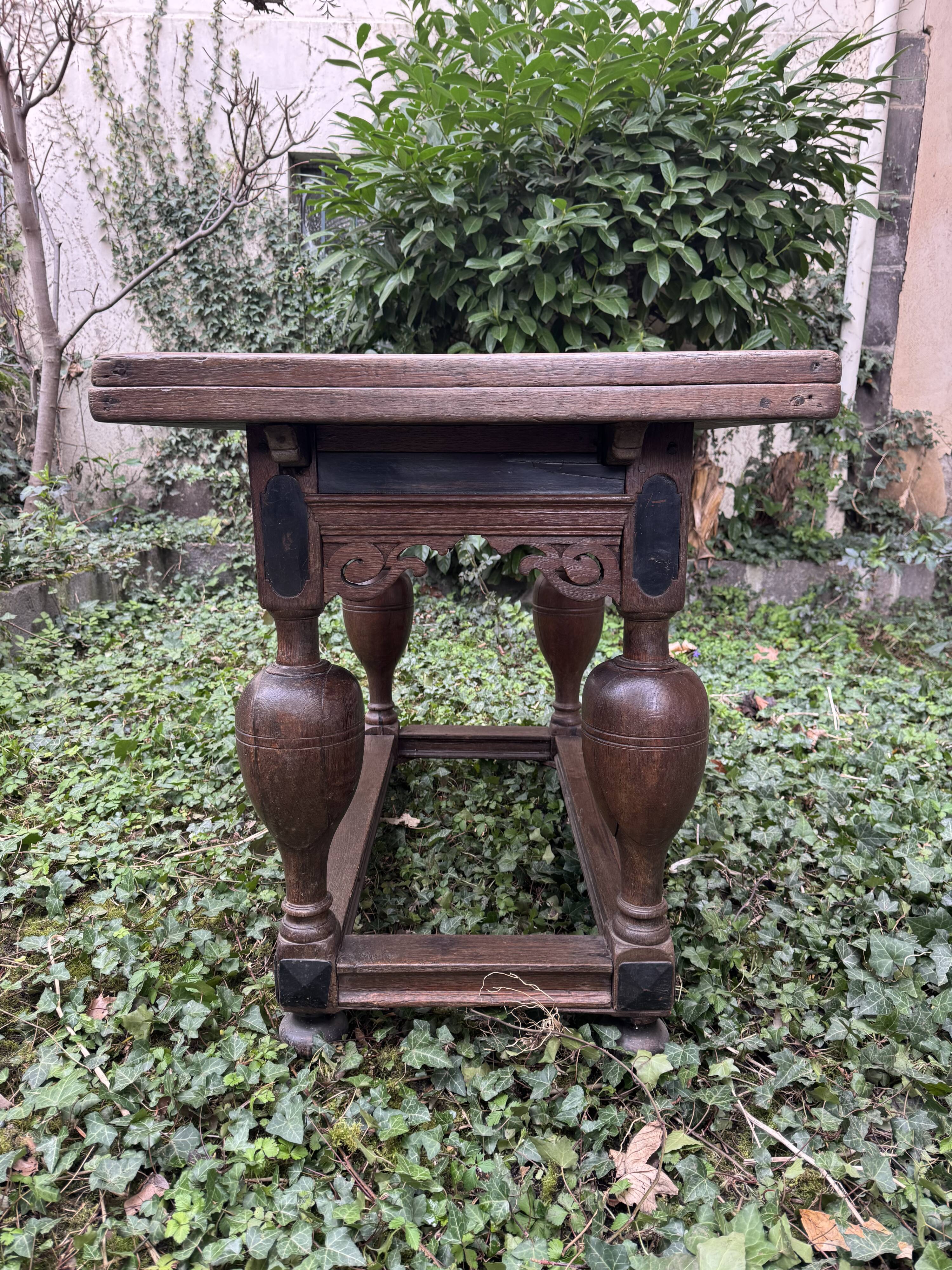 Flemish table