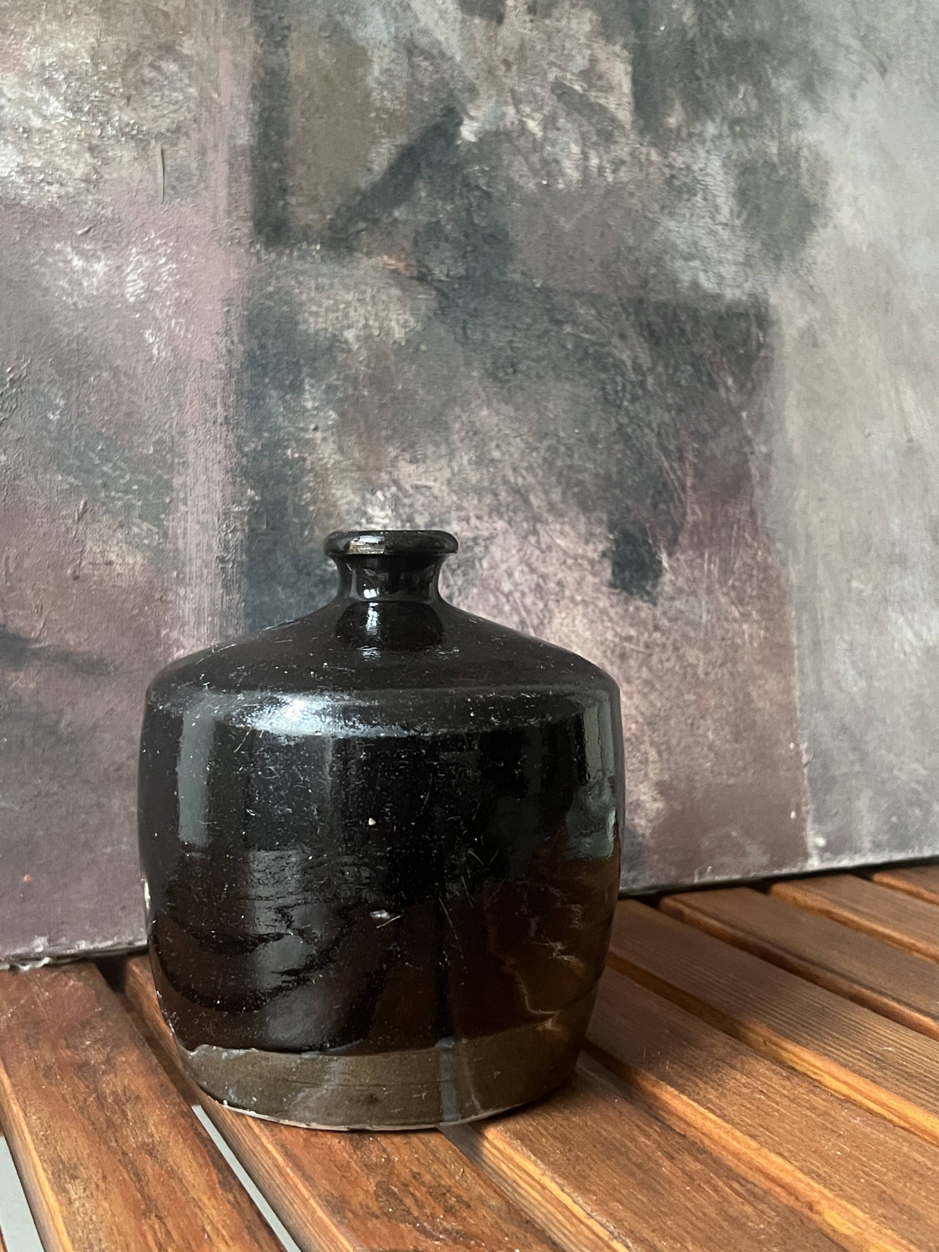 Stoneware vase with tenmoku black glaze wabi sabi, Southern China 19th / early 20th century.