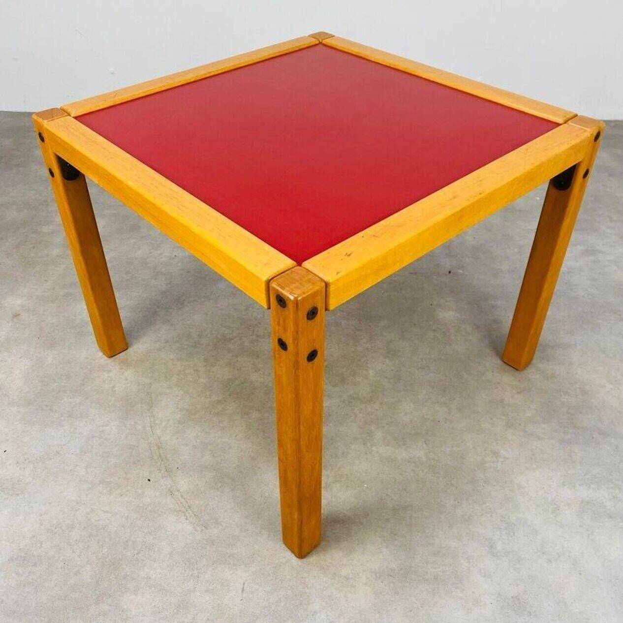 Flötotto coffee table Profilsystem 1970s red