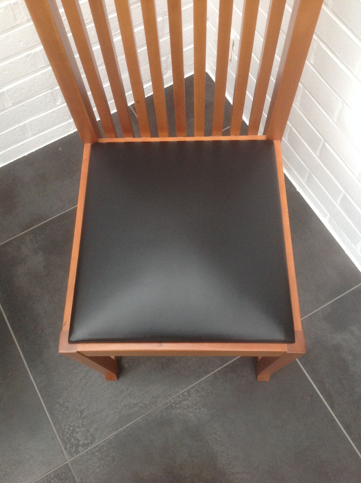 Lot de 4 chaises modèle Robie 1 de Frank Lloyd Wright pour Cassina 1990