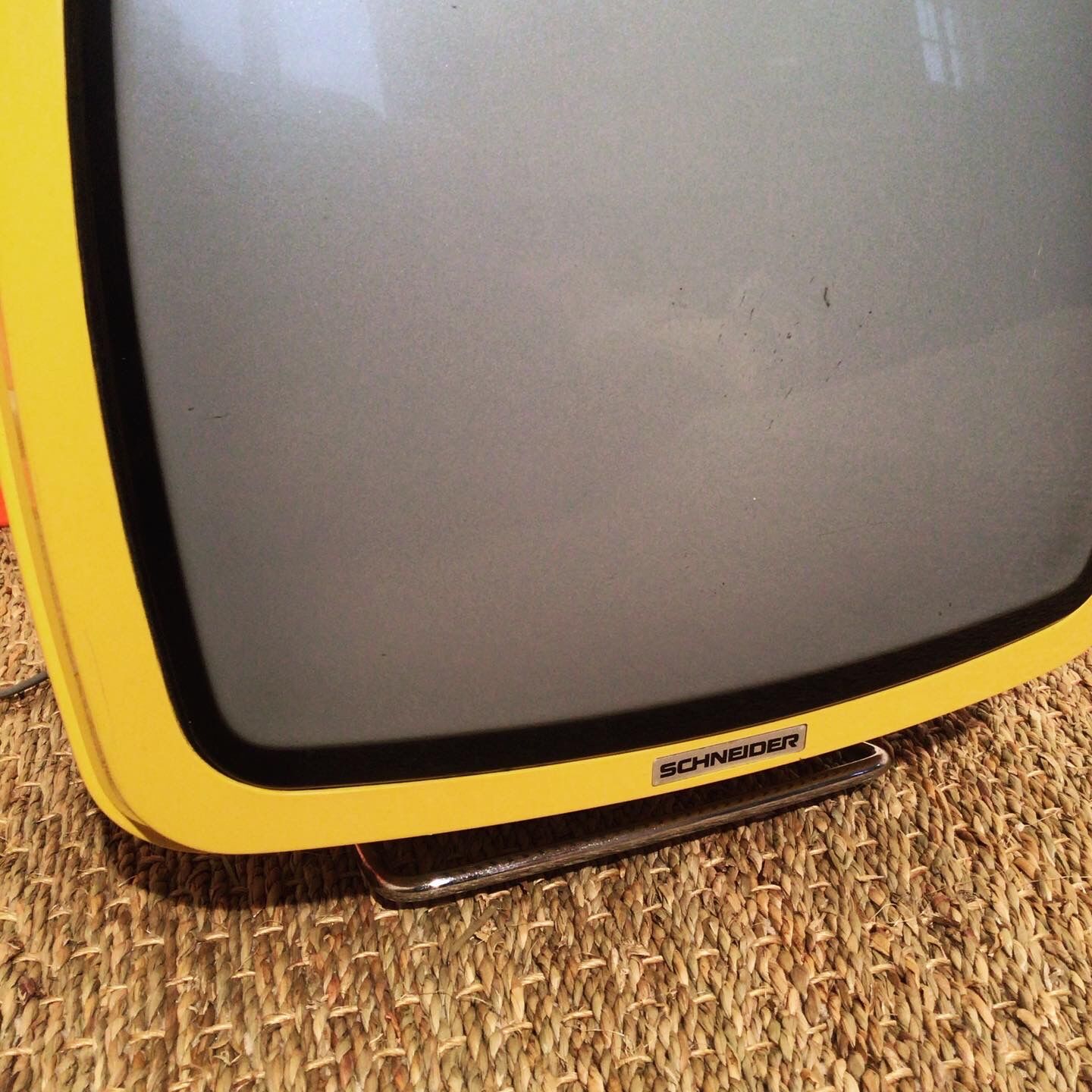 Schneider Popsy TV