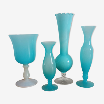 Lot de vases en opaline anciens