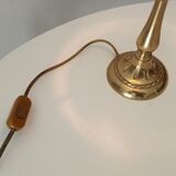 Art deco lamp in brass and opaline