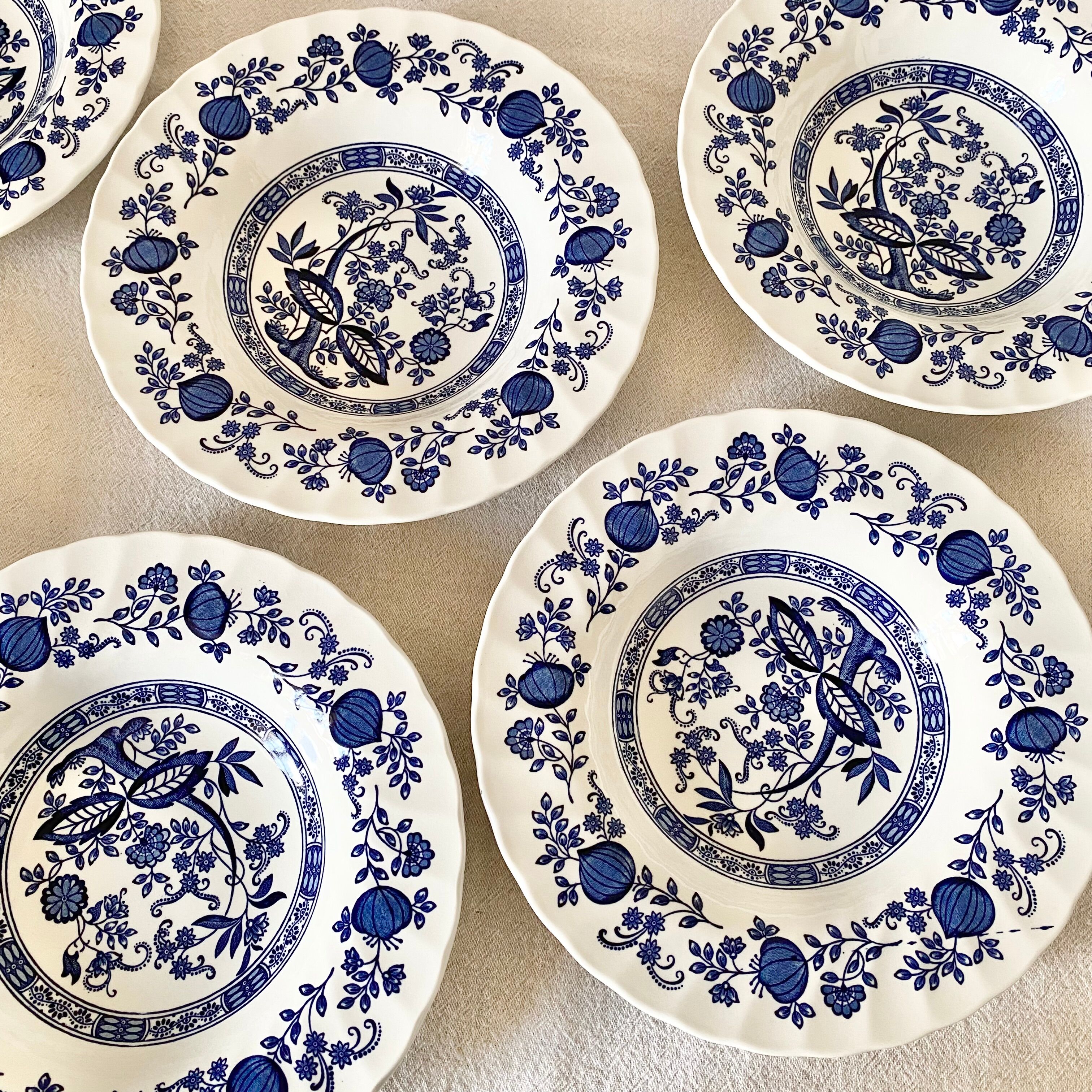 English hollow plates blue flowers