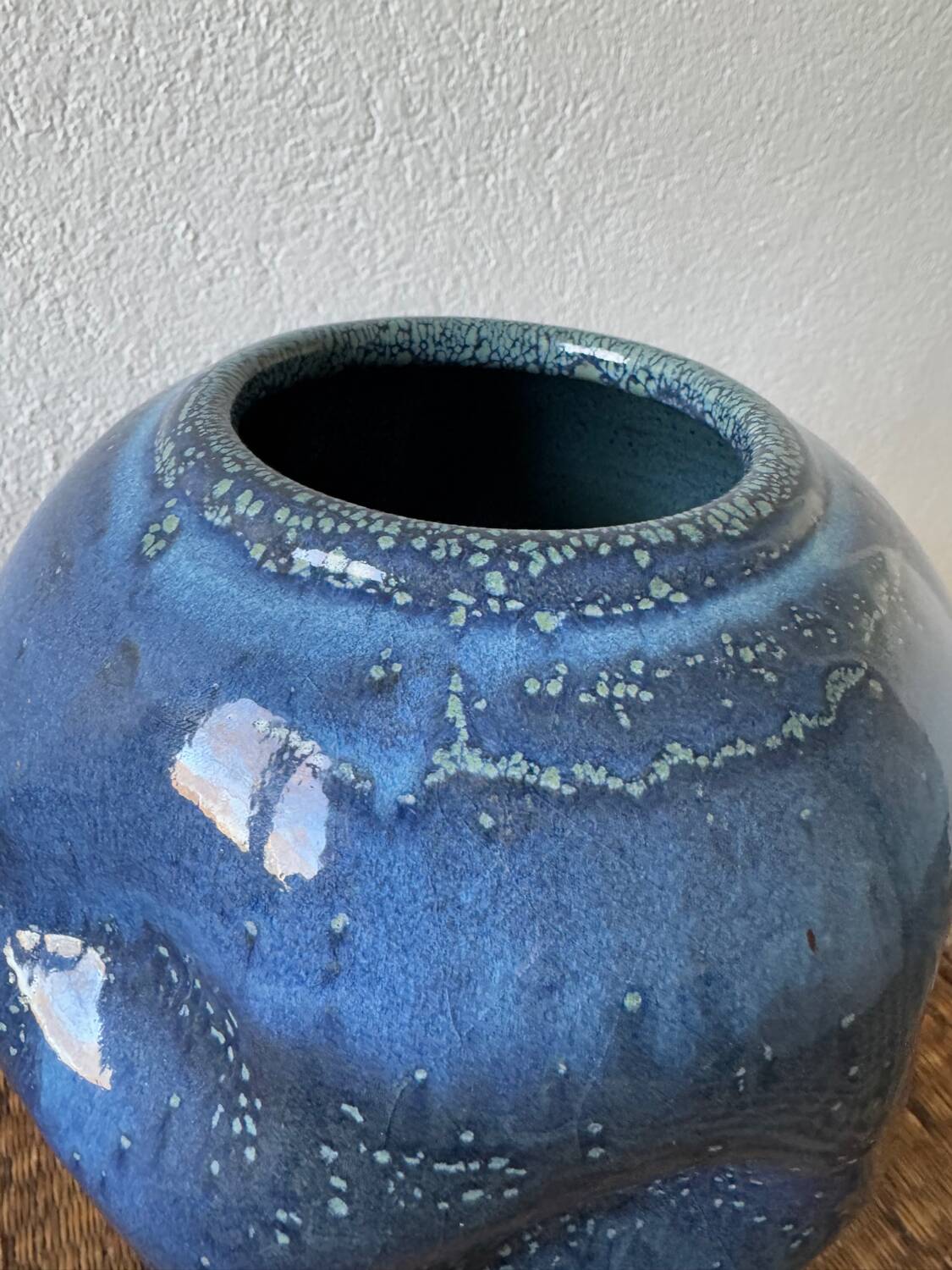 Gilles d'Aon ceramic vase