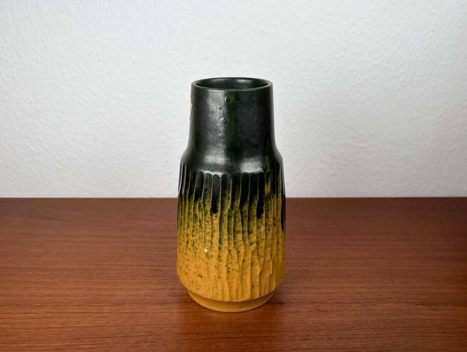 Danish studio pottery vase from the mid-20th century by Ernst Pottery, Faxe, 1960s.