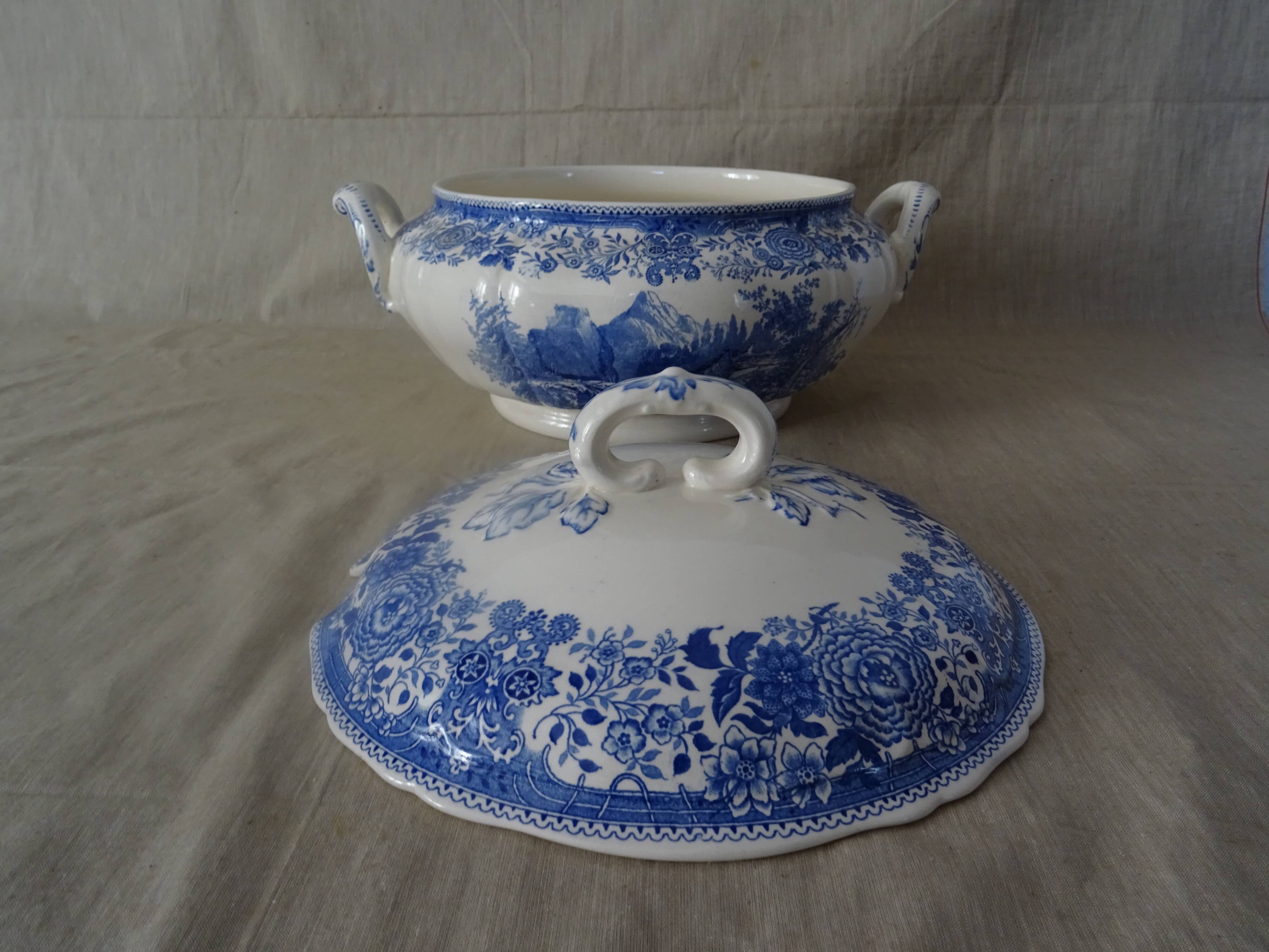 Large soup pot villeroy & boch burgenland blue faience SAAR - P