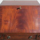 English-style dresser