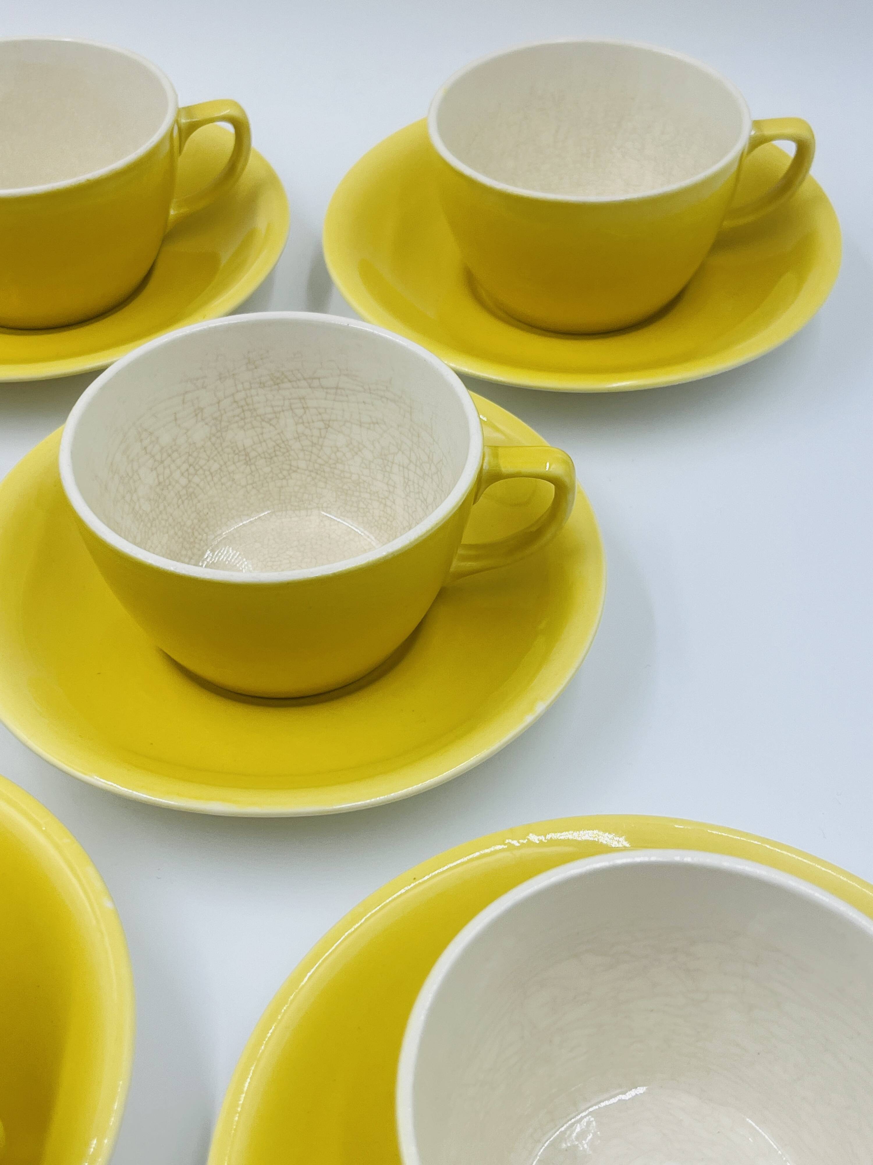 Service 10 tasses jaune Boch Belgique vintage