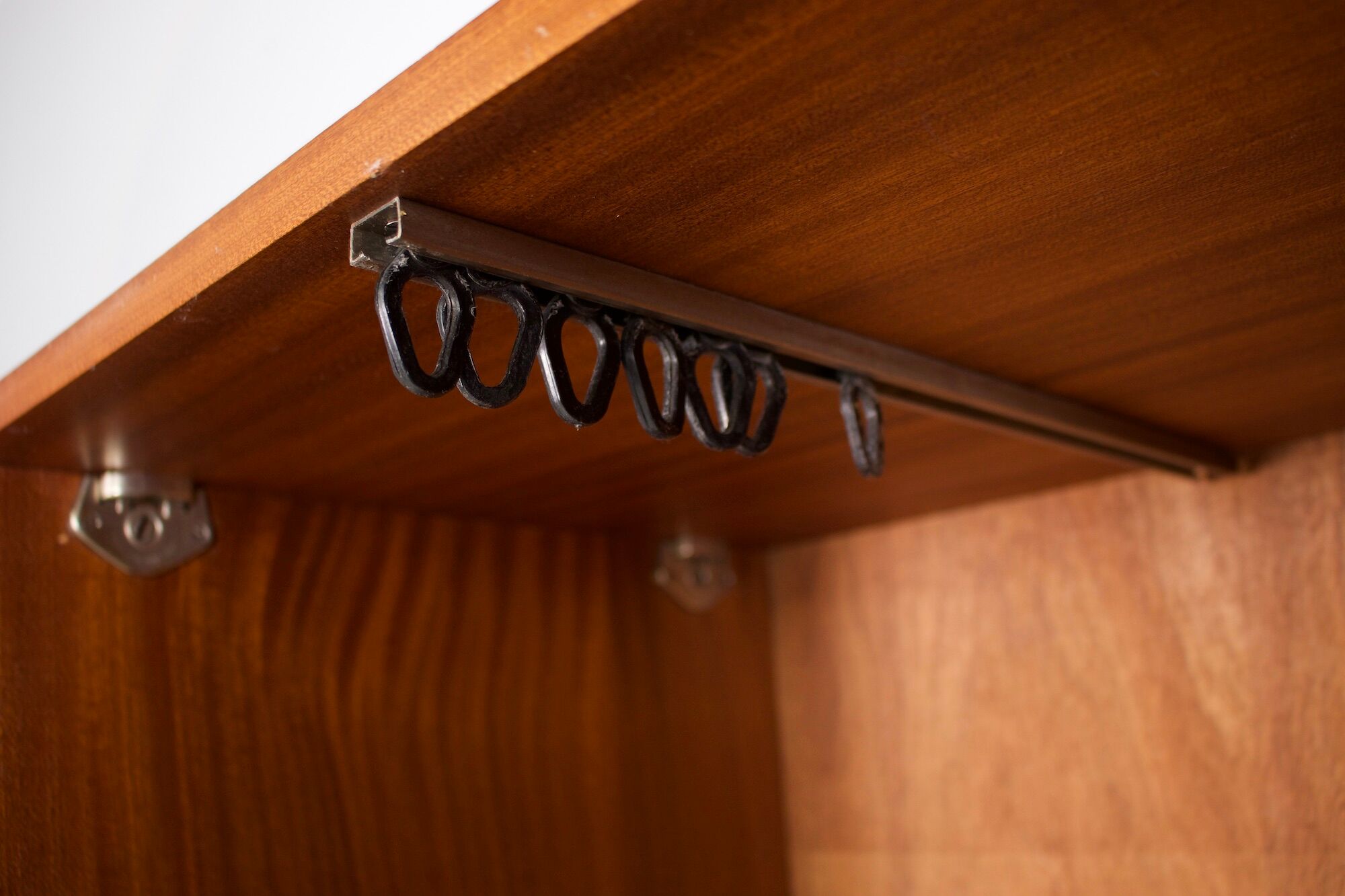 Wardrobe by Pierre Guariche, Meurop edition