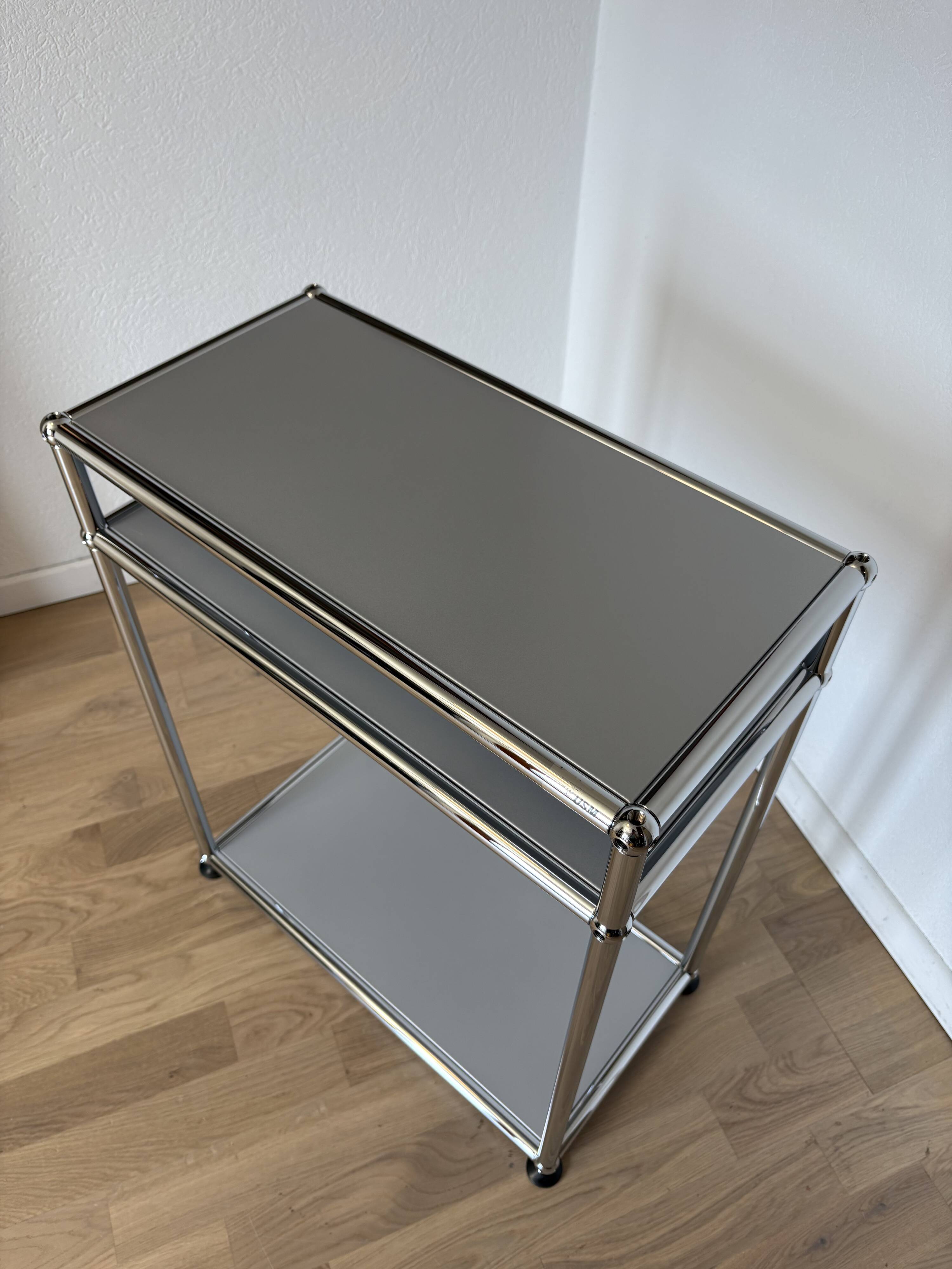 Table d’appoint USM Haller en Argent Mat