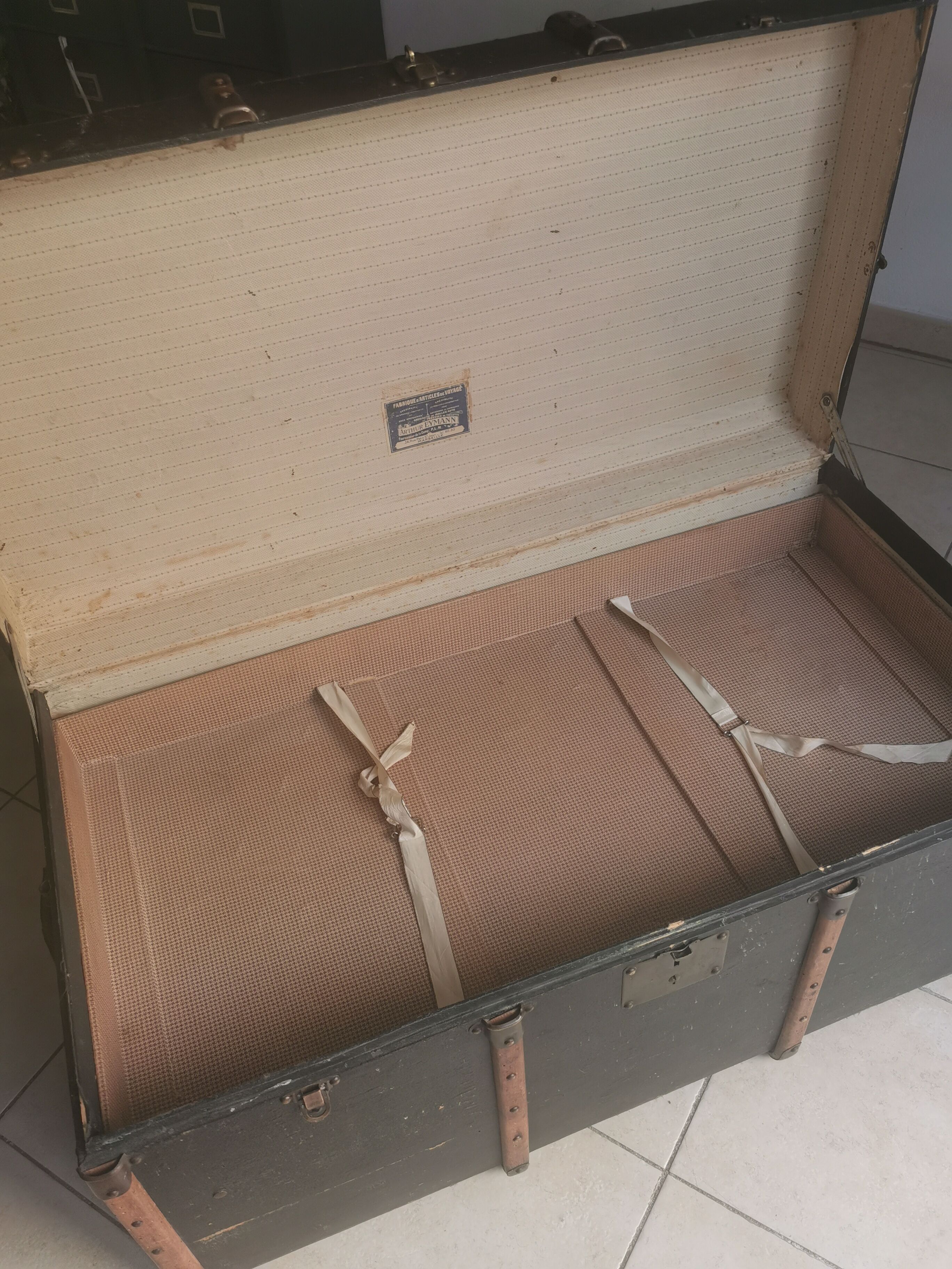 Former Arthur Eymann travel trunk