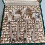 4 silver-plated metal serving utensils with case