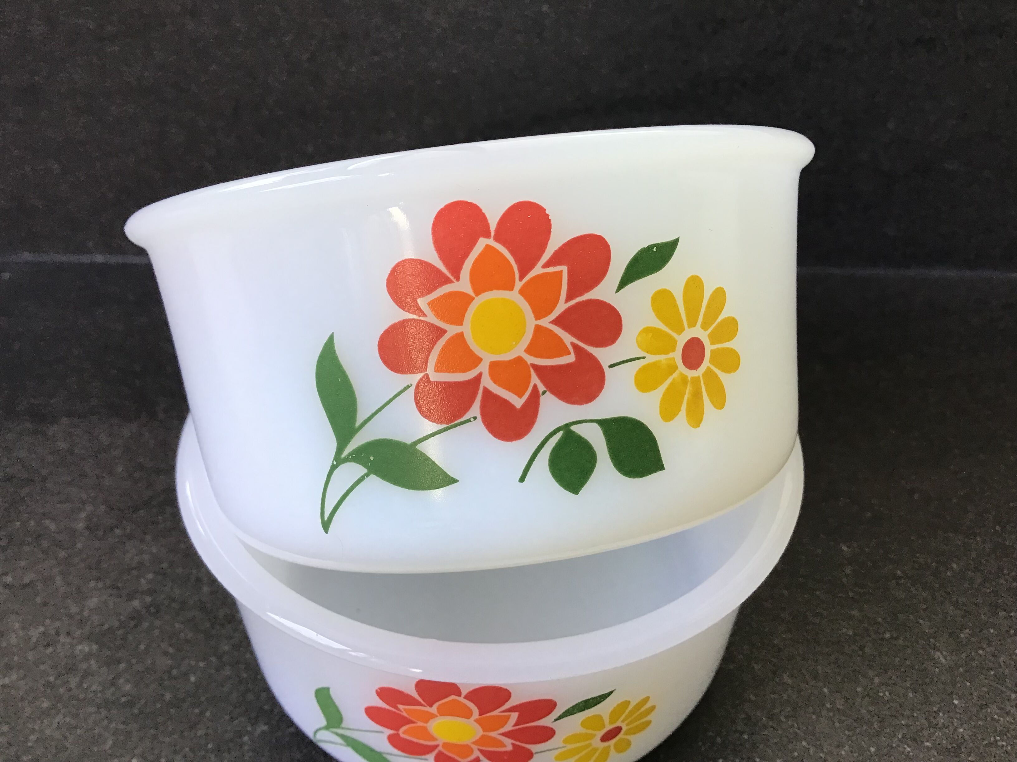 Set of 3 Arcopal ramekins, vintage décor red, orange, yellow flowers