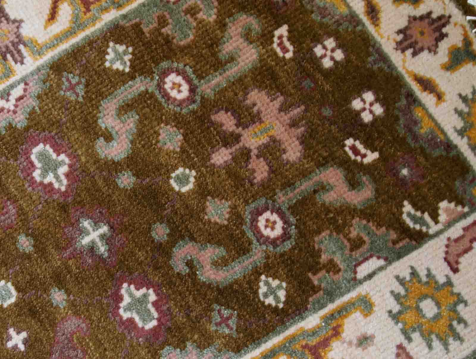 Vintage Indian Mahal handmade carpet 64cm x 97cm