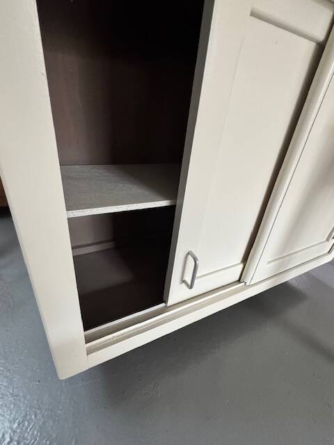 2-door hanging cupboard