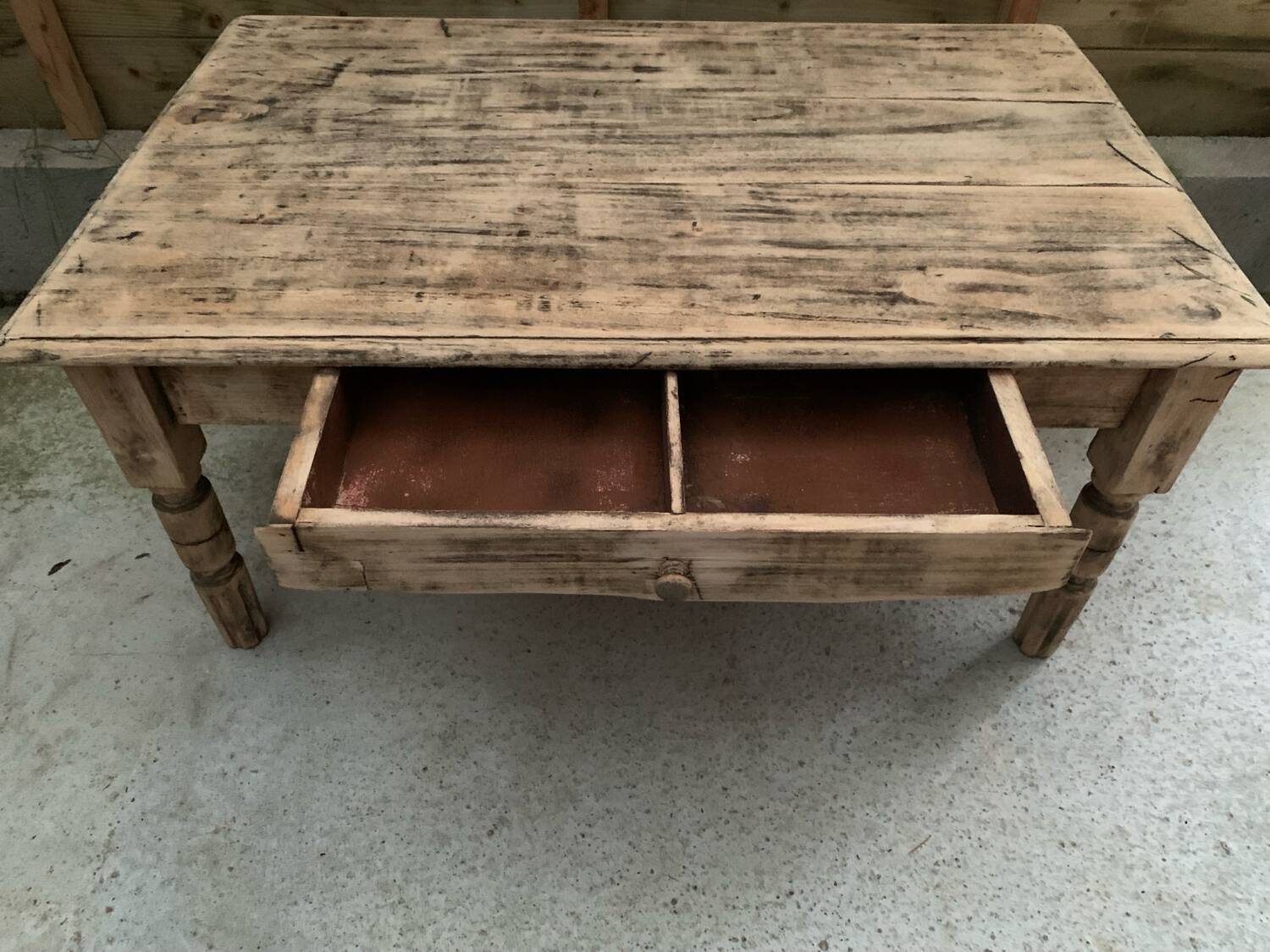 Table basse de ferme