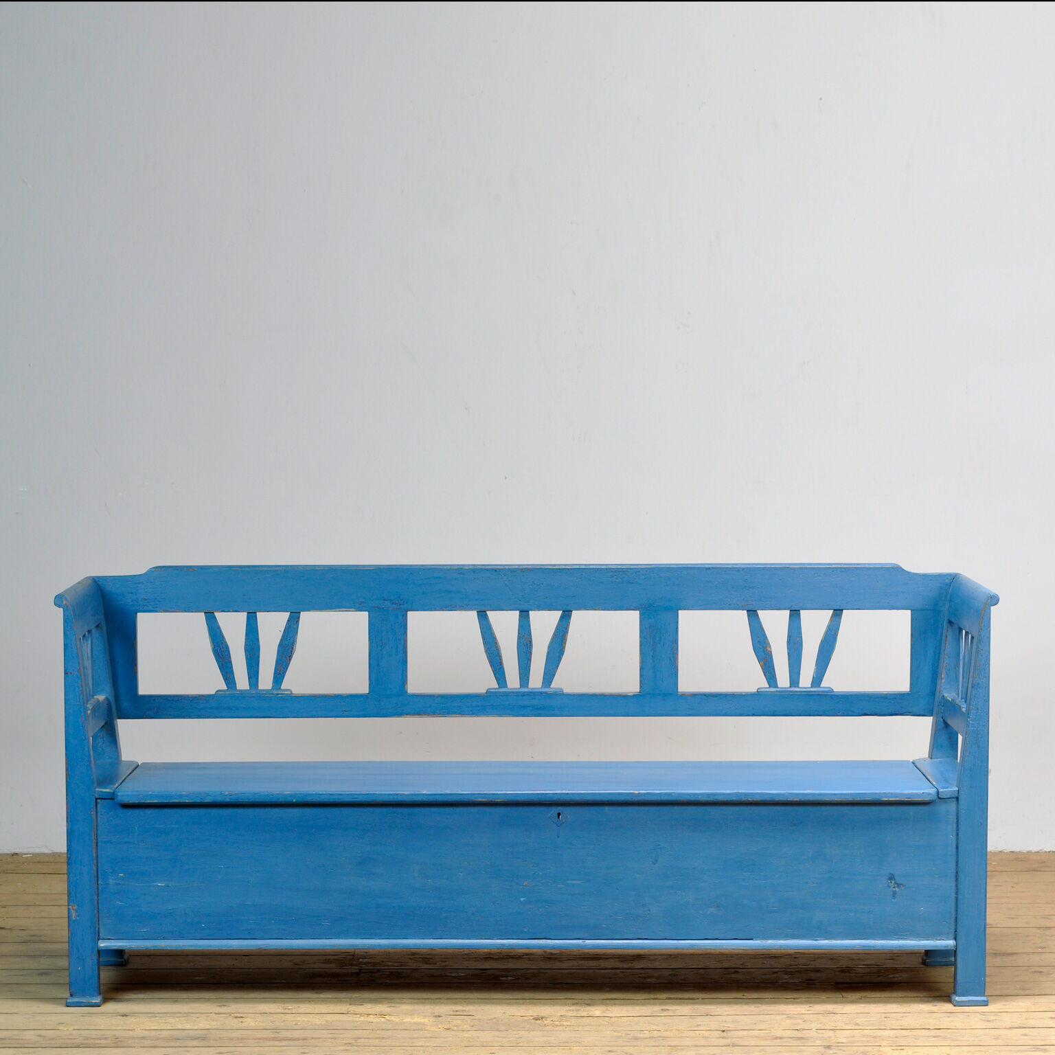 Antique Pine Bench, 1920s