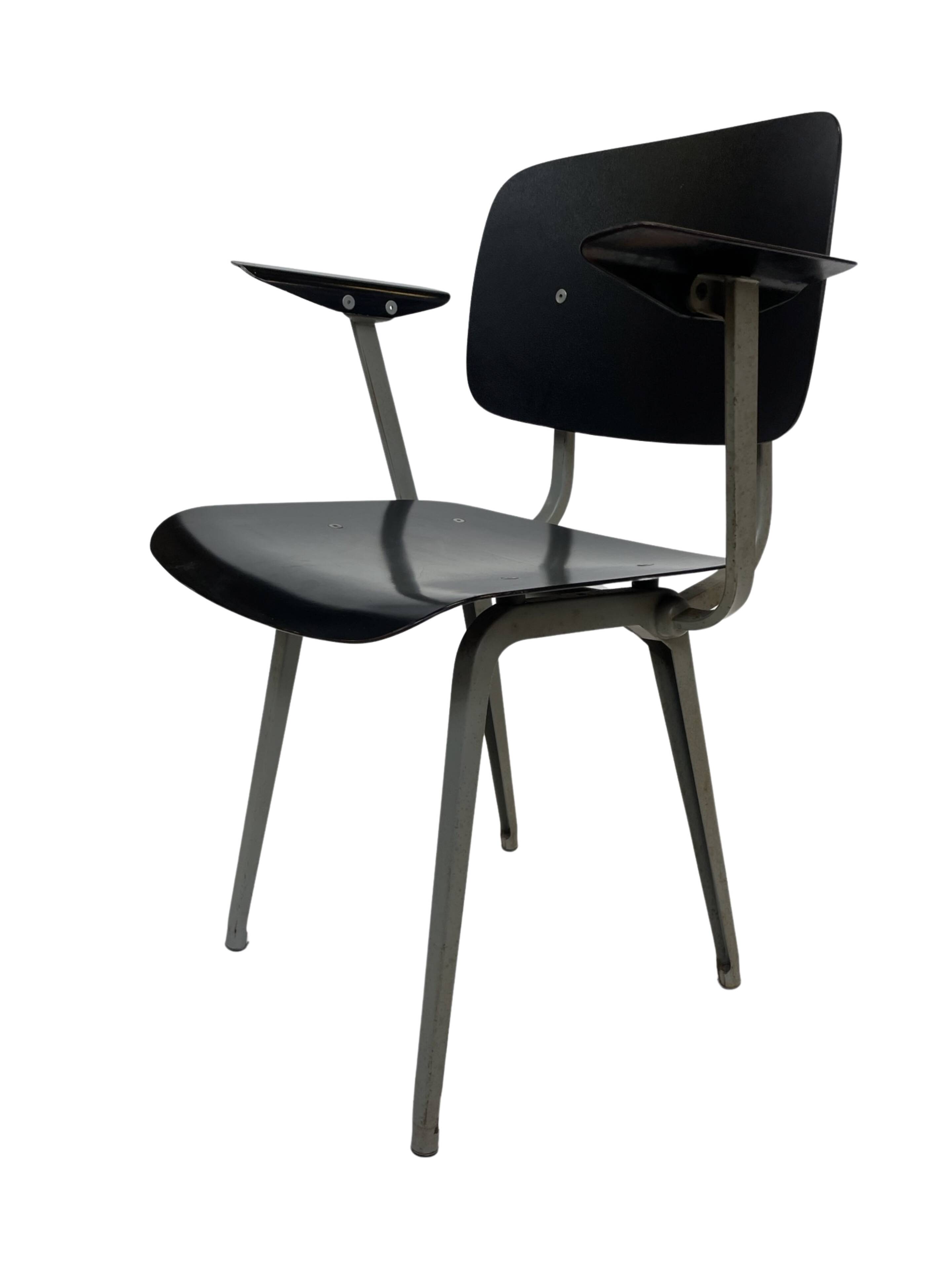 Friso Kramer Revolt arm chair for Ahrend de Cirkel 1953