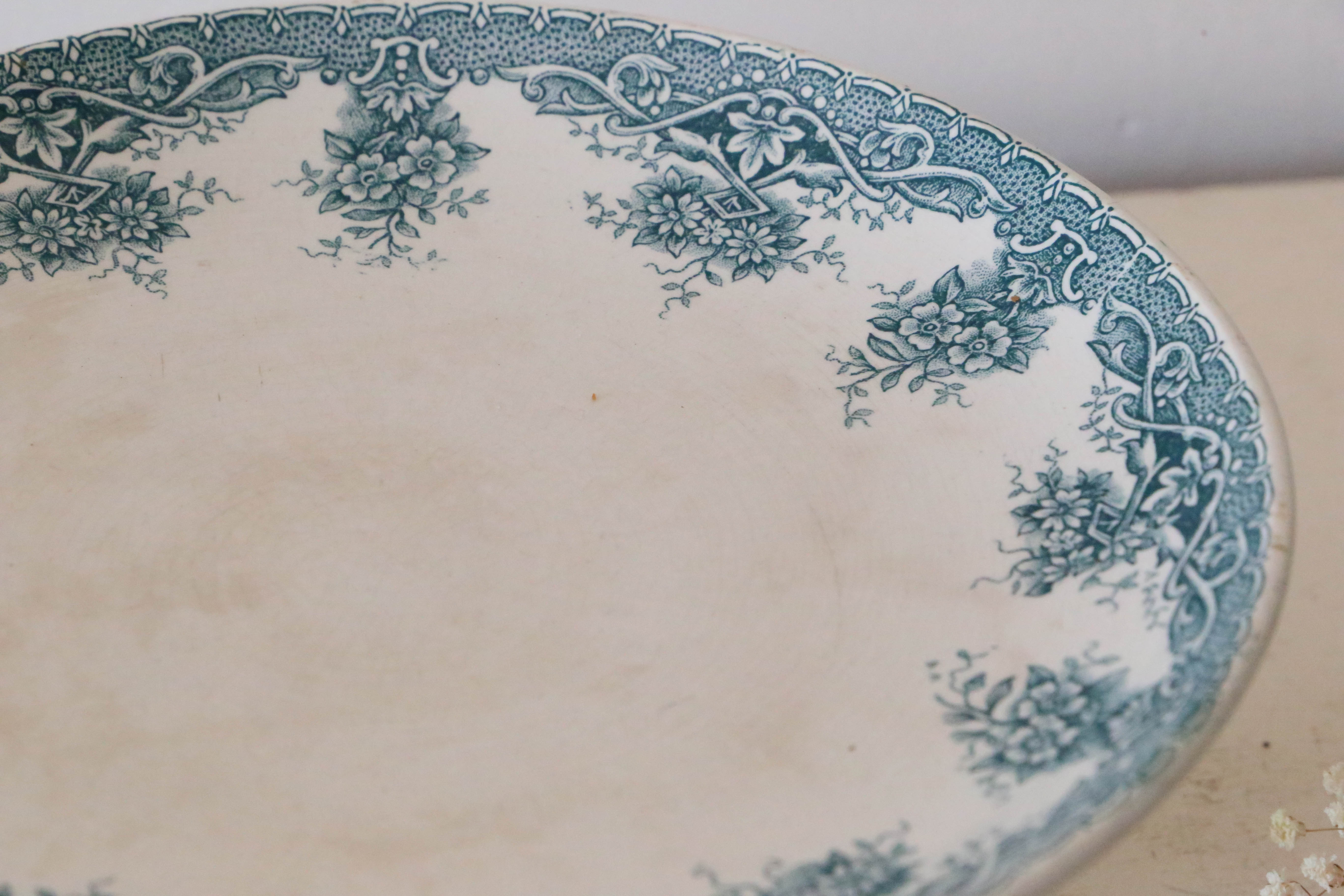 Antique ceramic compotier, Prima model of Saint Amand, French manufacture, late nineteenth