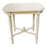 Center table in white lacquered wood