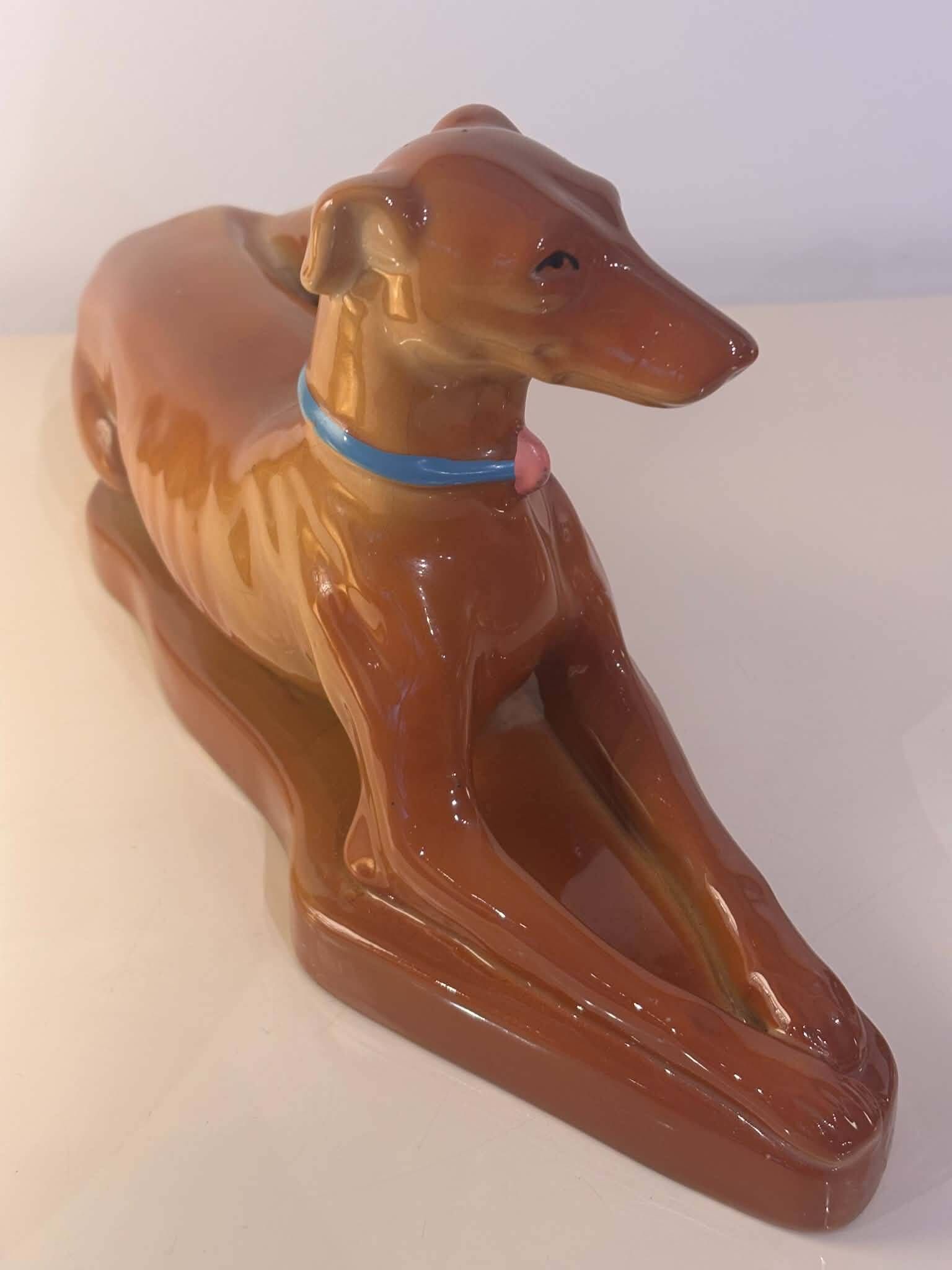 Figurine lévrier
