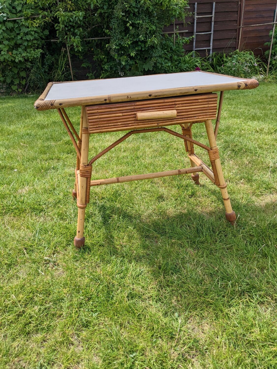 Rattan coffee table with drawer