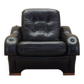 Black armchair, Italian design, 1980s, manufacture: Italy