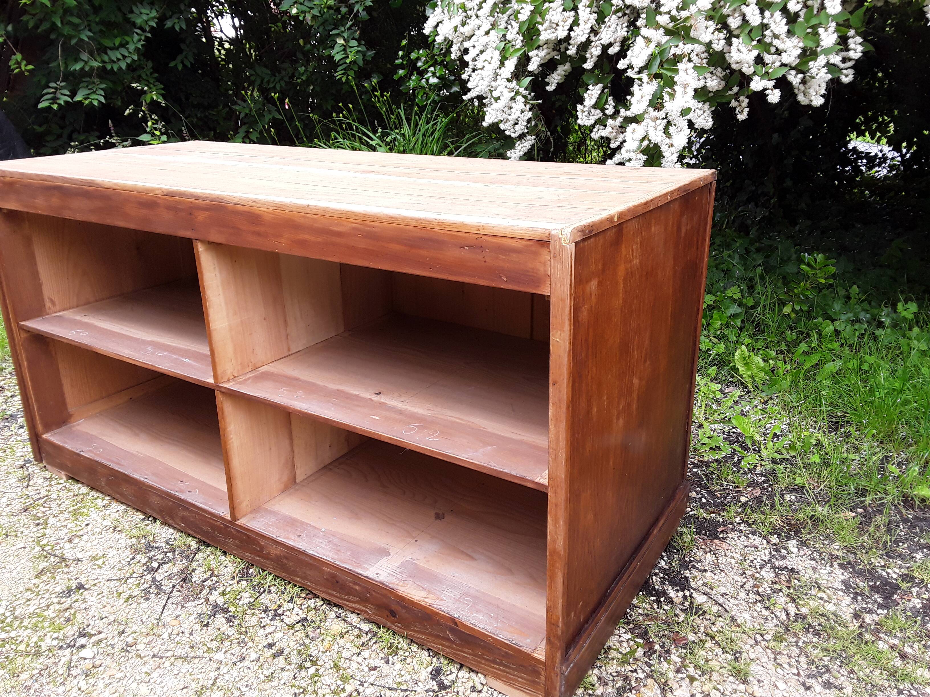 Workshop furniture with drawers