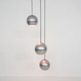 Ensemble de trois globes métalliques légers Pays-Bas des années 1960