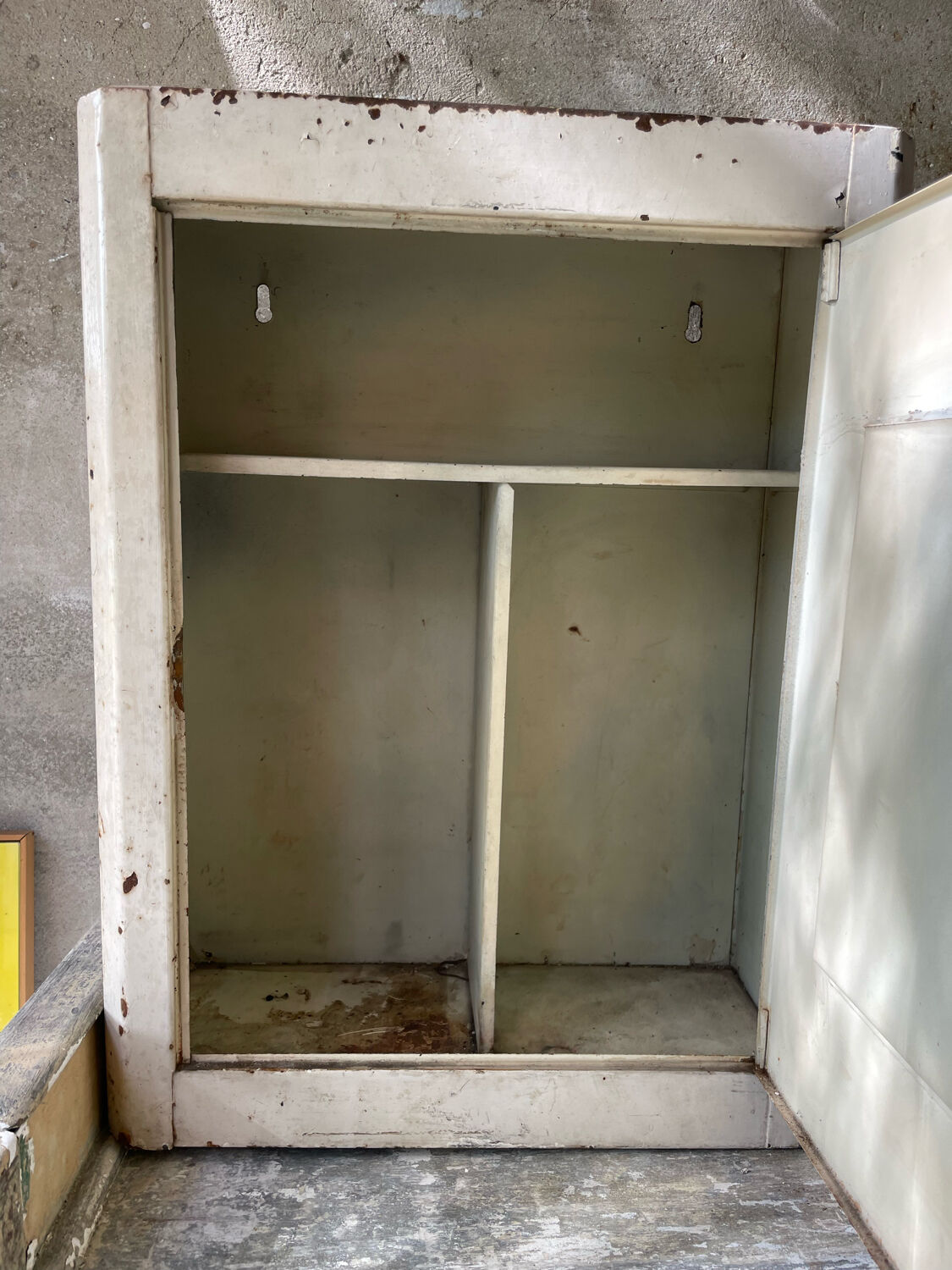 Medicine cabinet