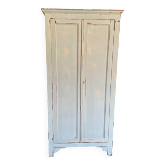 Armoire parisienne