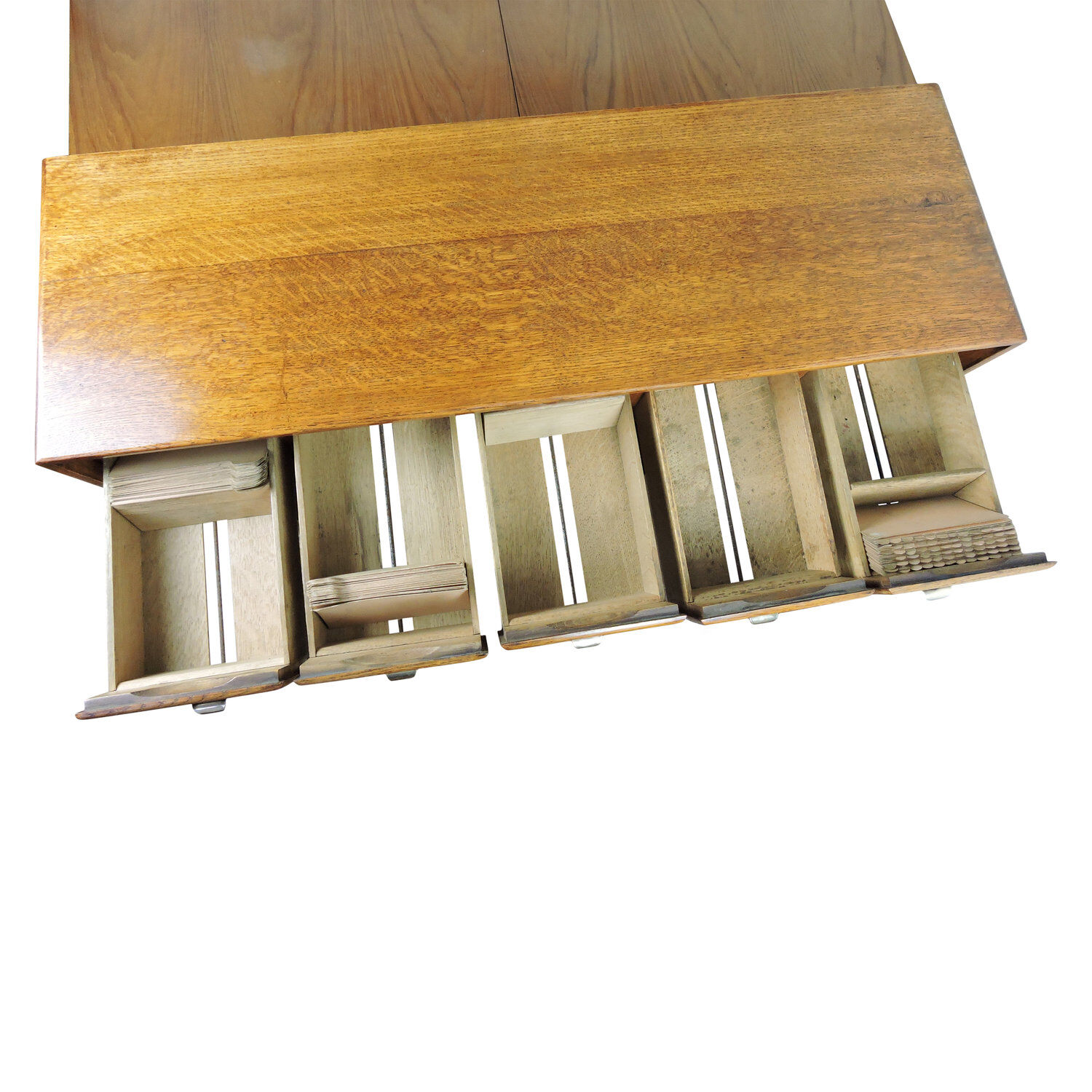 Shelf with 5 storage