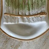 Plat en barbotine forme asperges