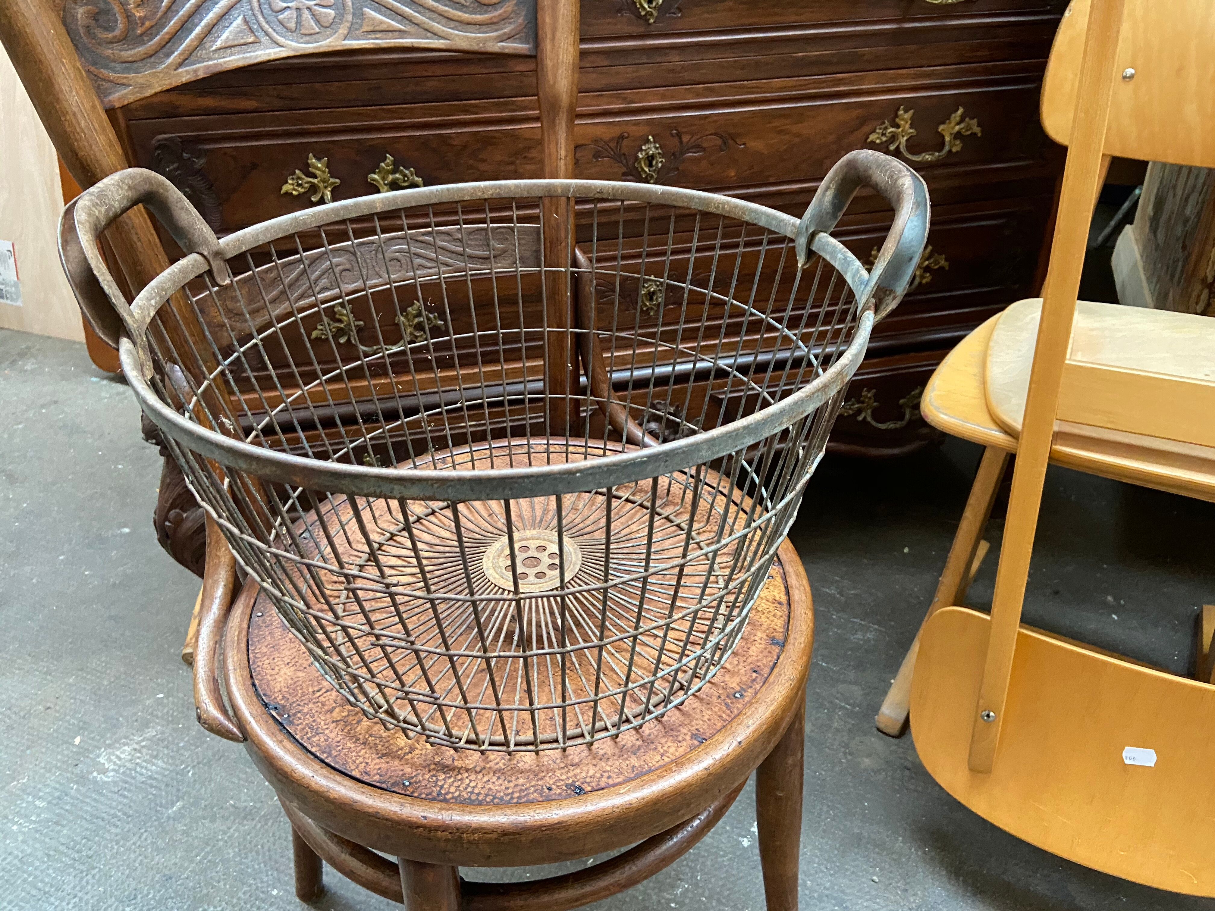 Potato potato basket potato metal wire French potatos basketball