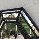 Octagonal mirror with parecloses