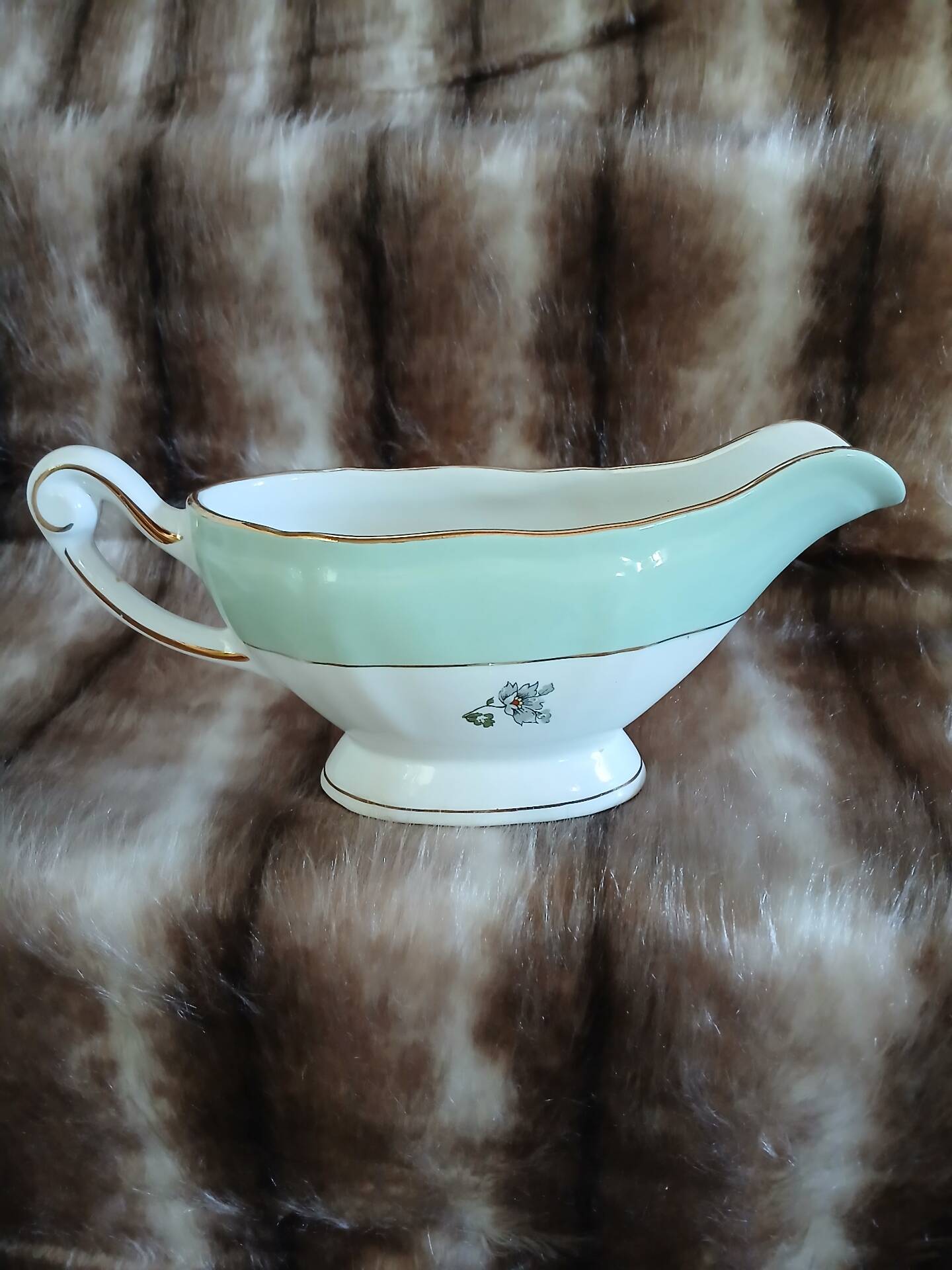 Sauceboat + antique dish from Saint Tropez