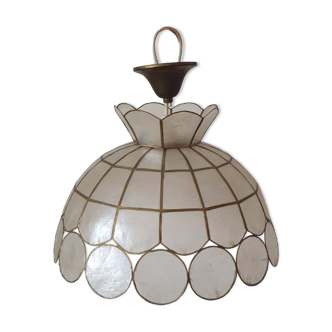 Mother-of-pearl and brass suspension