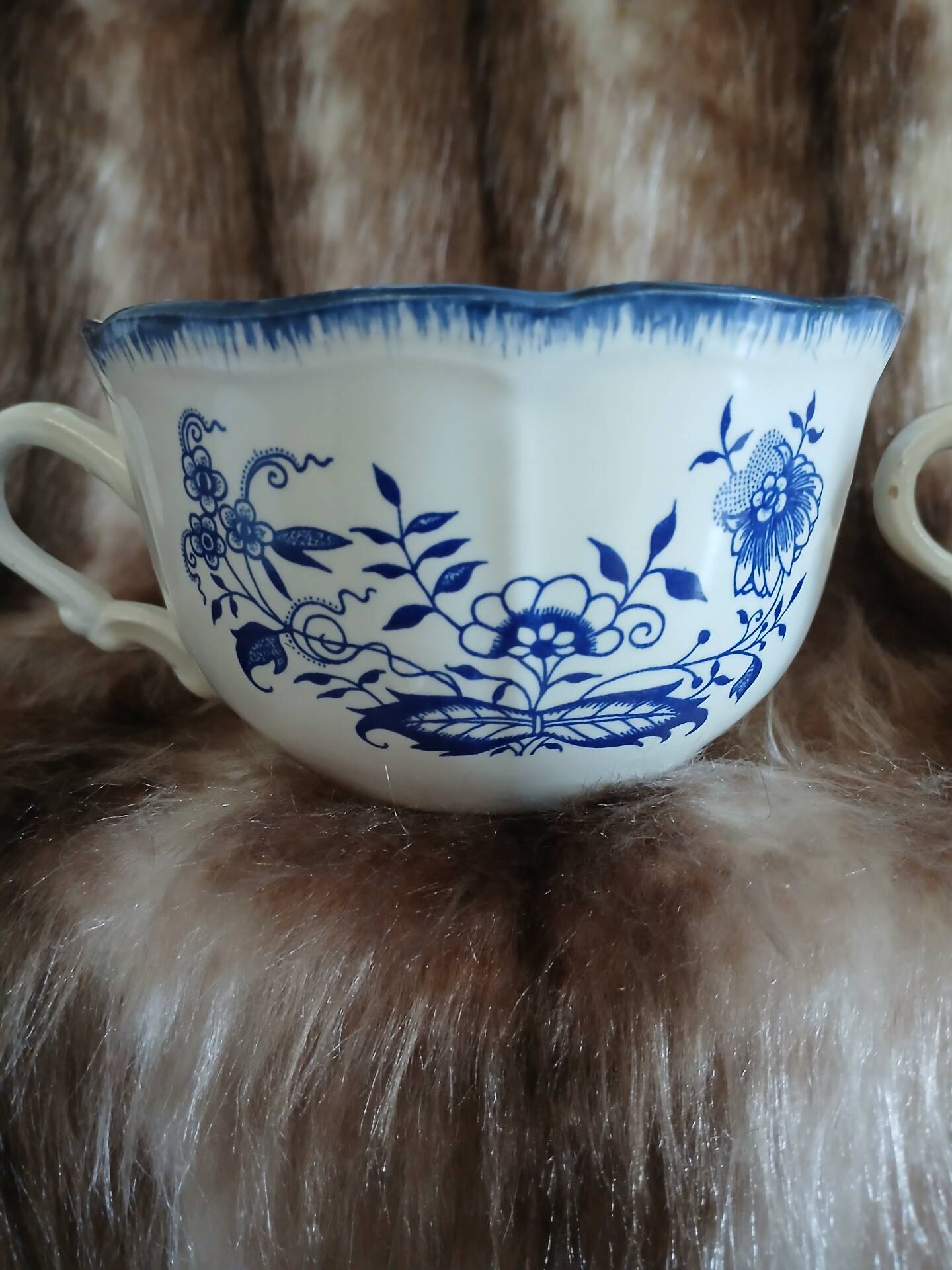 2 antique Lancaster cups