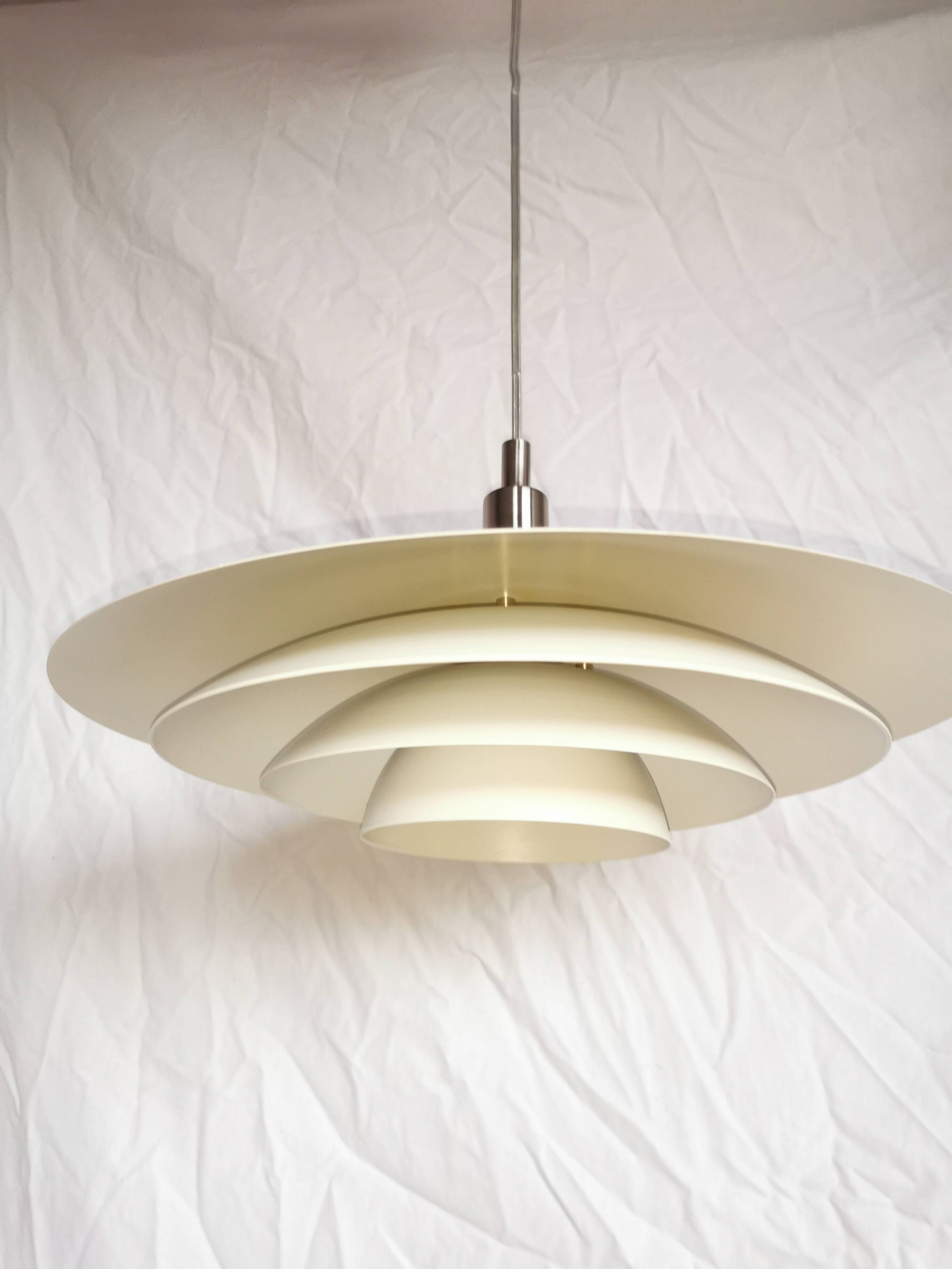 White pendant light, Scandinavian, space age, Poulsen style, 1990.